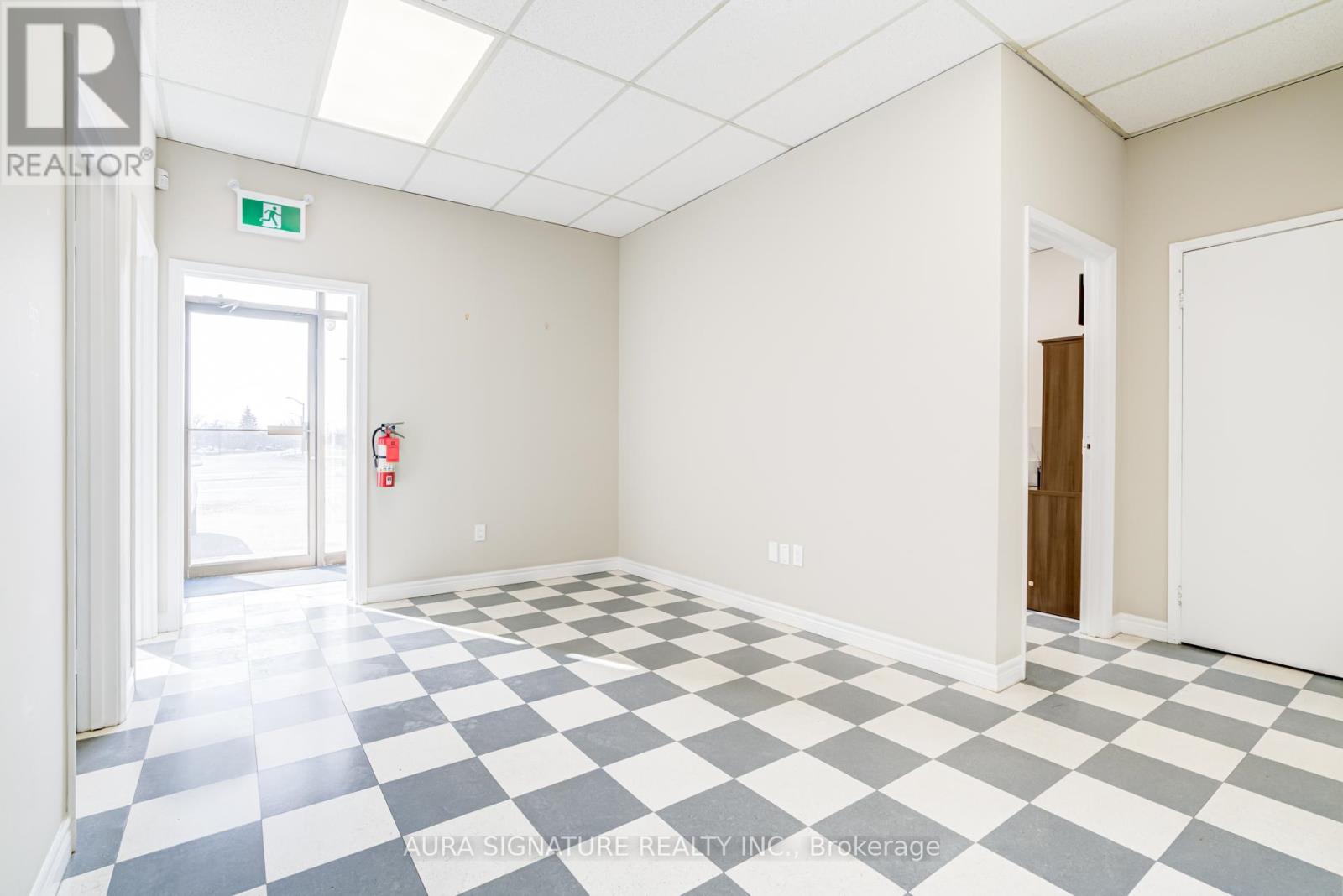 6 - 176 Rivermede Road, Vaughan, Ontario  L4K 3M7 - Photo 3 - N12875780