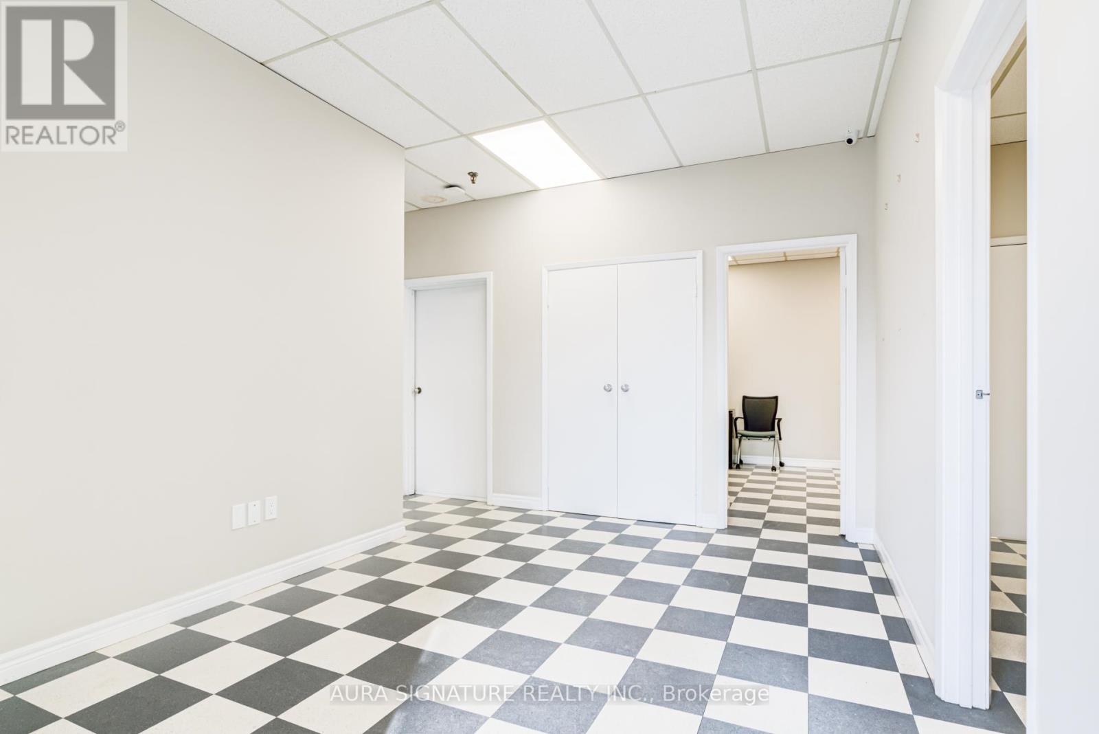 6 - 176 Rivermede Road, Vaughan, Ontario  L4K 3M7 - Photo 4 - N12875780