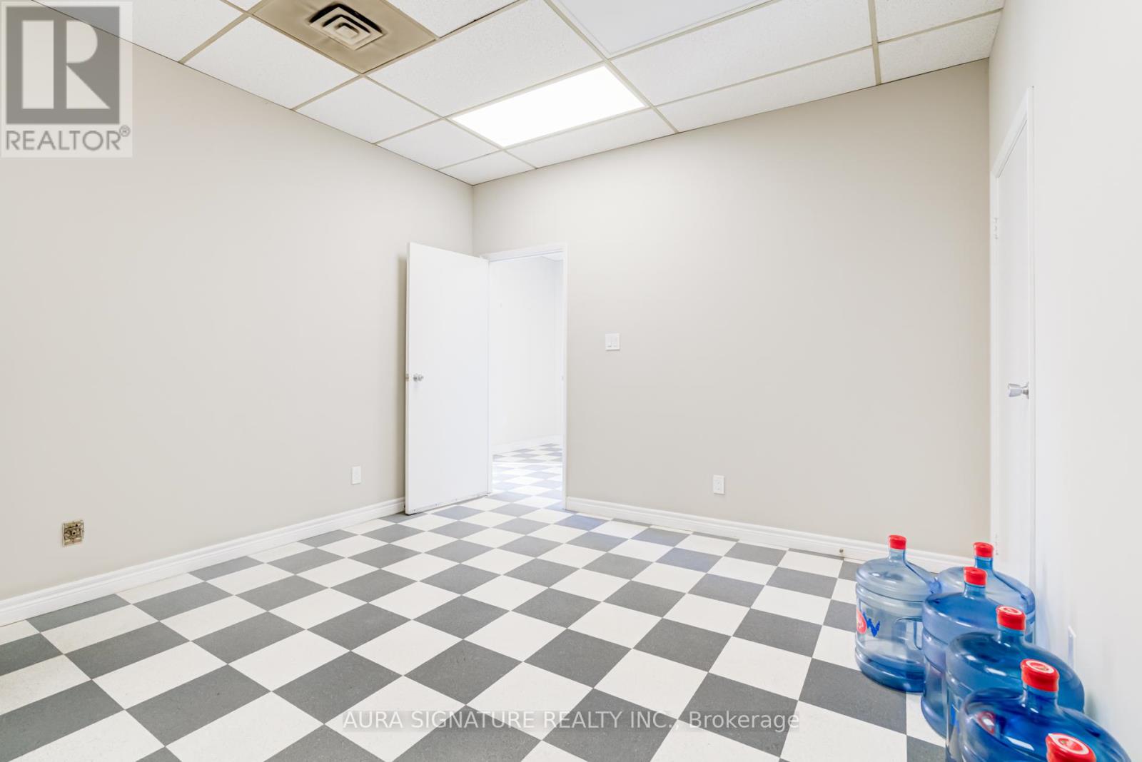 6 - 176 Rivermede Road, Vaughan, Ontario  L4K 3M7 - Photo 6 - N12875780