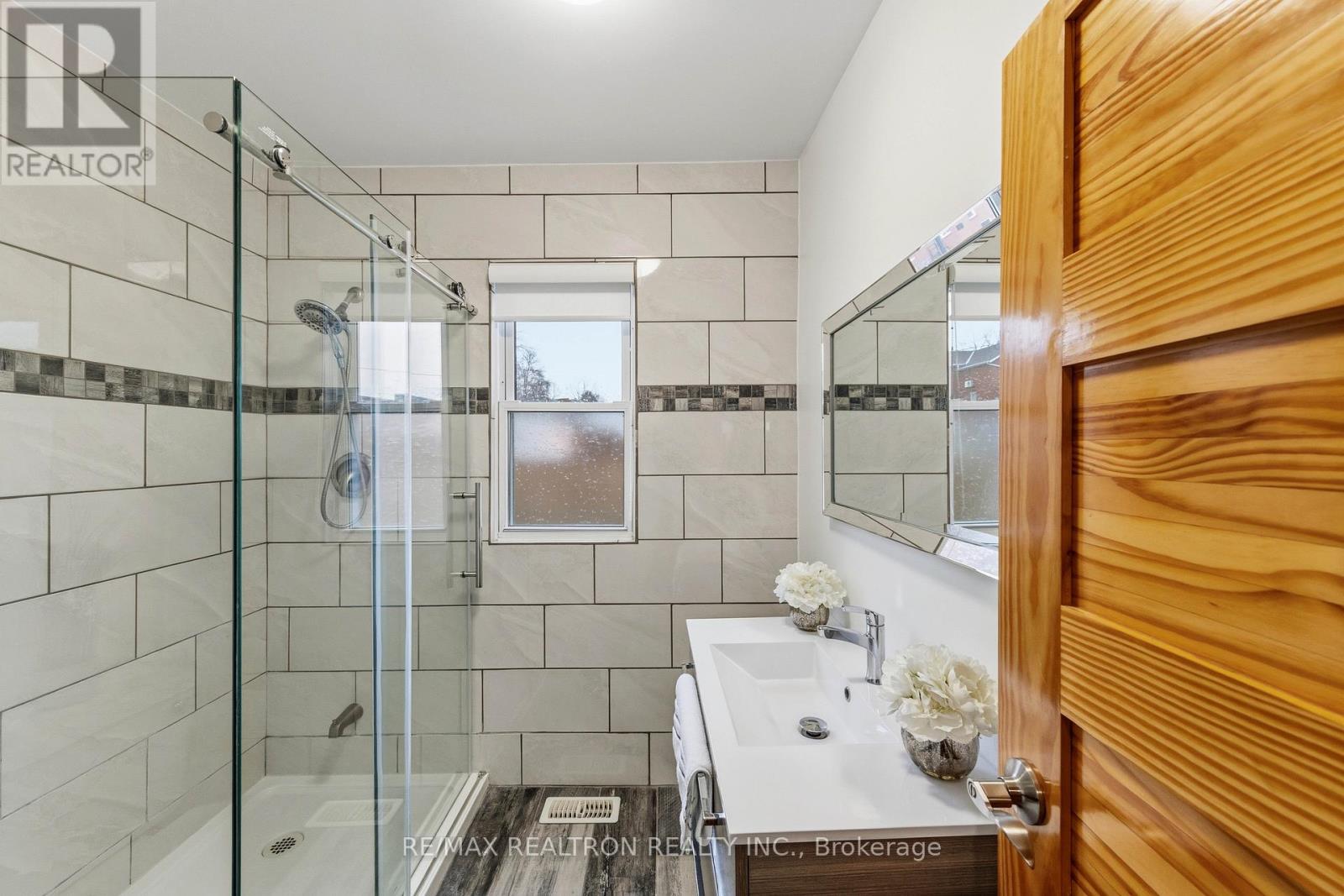 25 Bingham Street, Bradford West Gwillimbury, Ontario  L3Z 1X1 - Photo 12 - N12875852