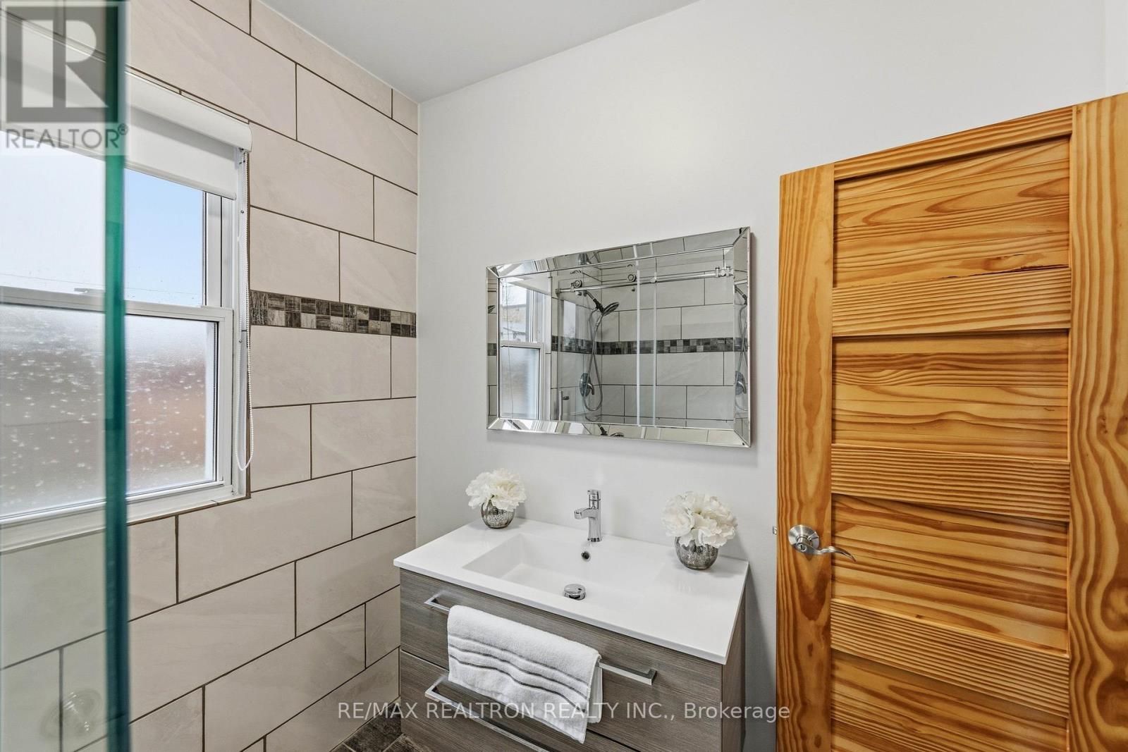 25 Bingham Street, Bradford West Gwillimbury, Ontario  L3Z 1X1 - Photo 13 - N12875852