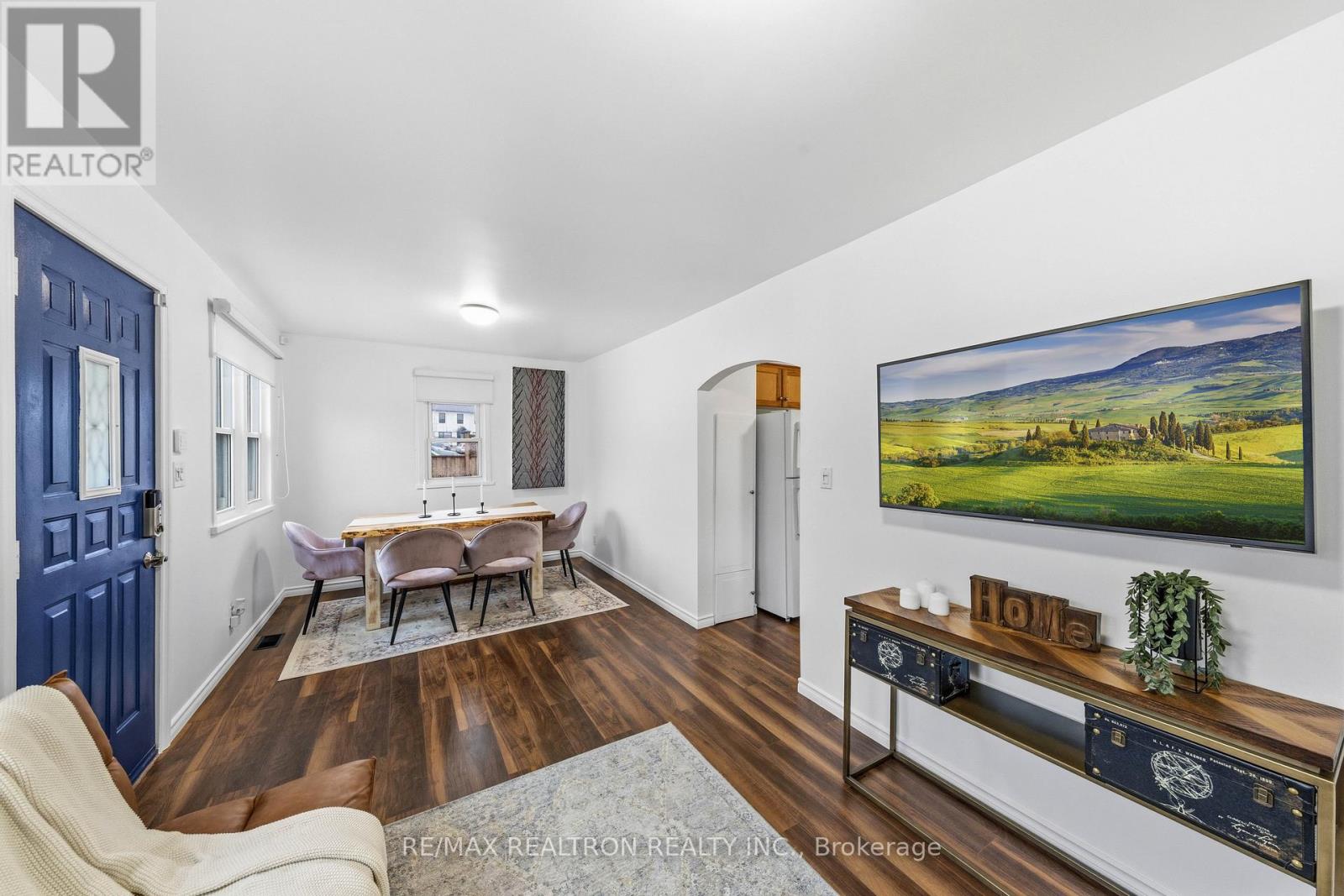 25 Bingham Street, Bradford West Gwillimbury, Ontario  L3Z 1X1 - Photo 5 - N12875852