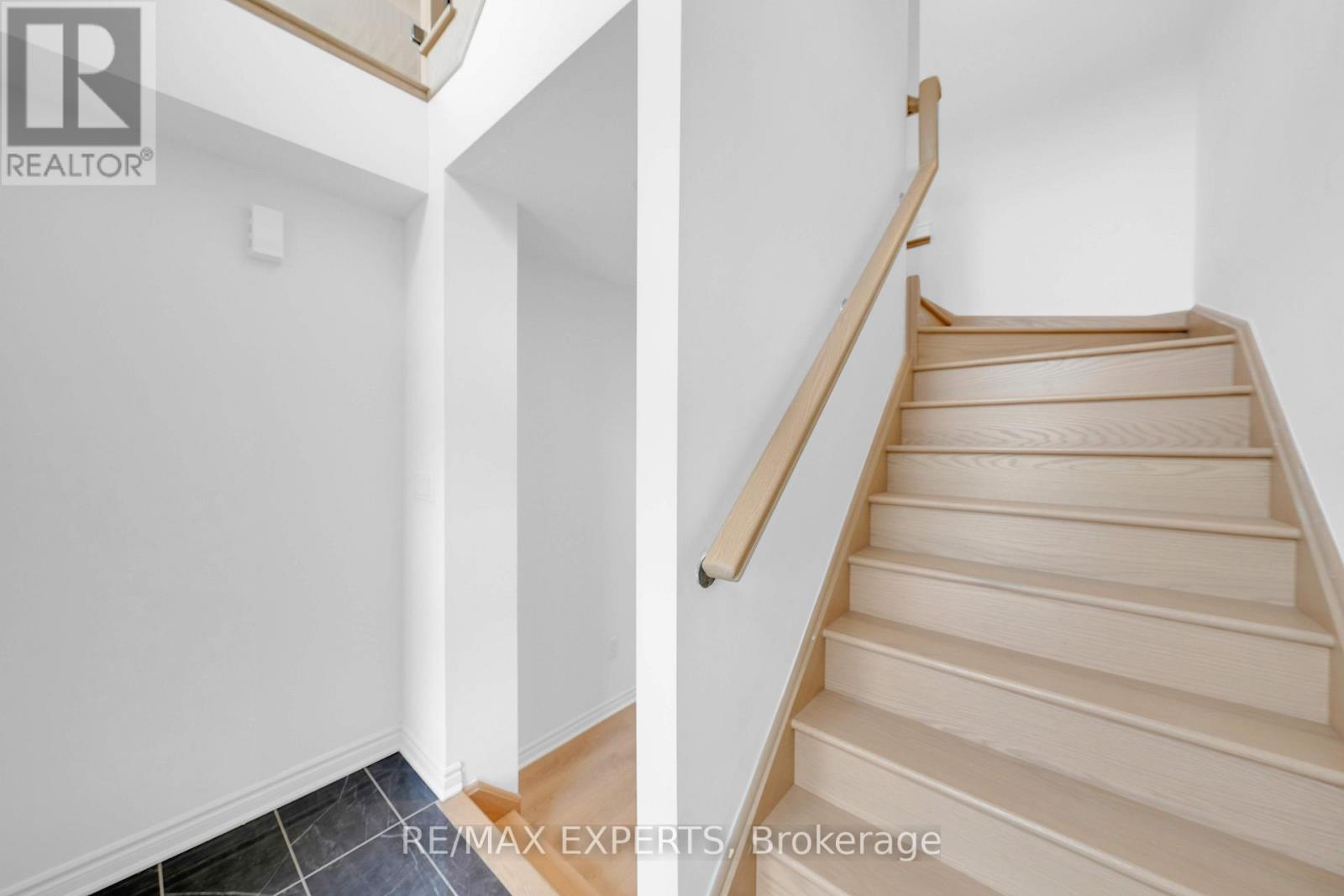 80 Wascana Road, Vaughan, Ontario  L4H 5G9 - Photo 3 - N12875862