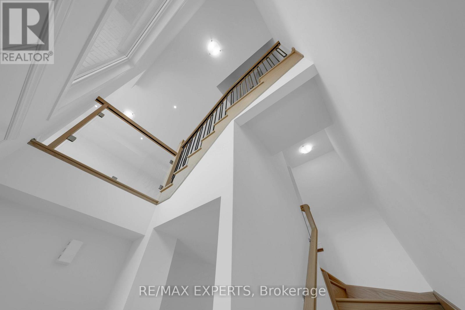 80 Wascana Road, Vaughan, Ontario  L4H 5G9 - Photo 4 - N12875862