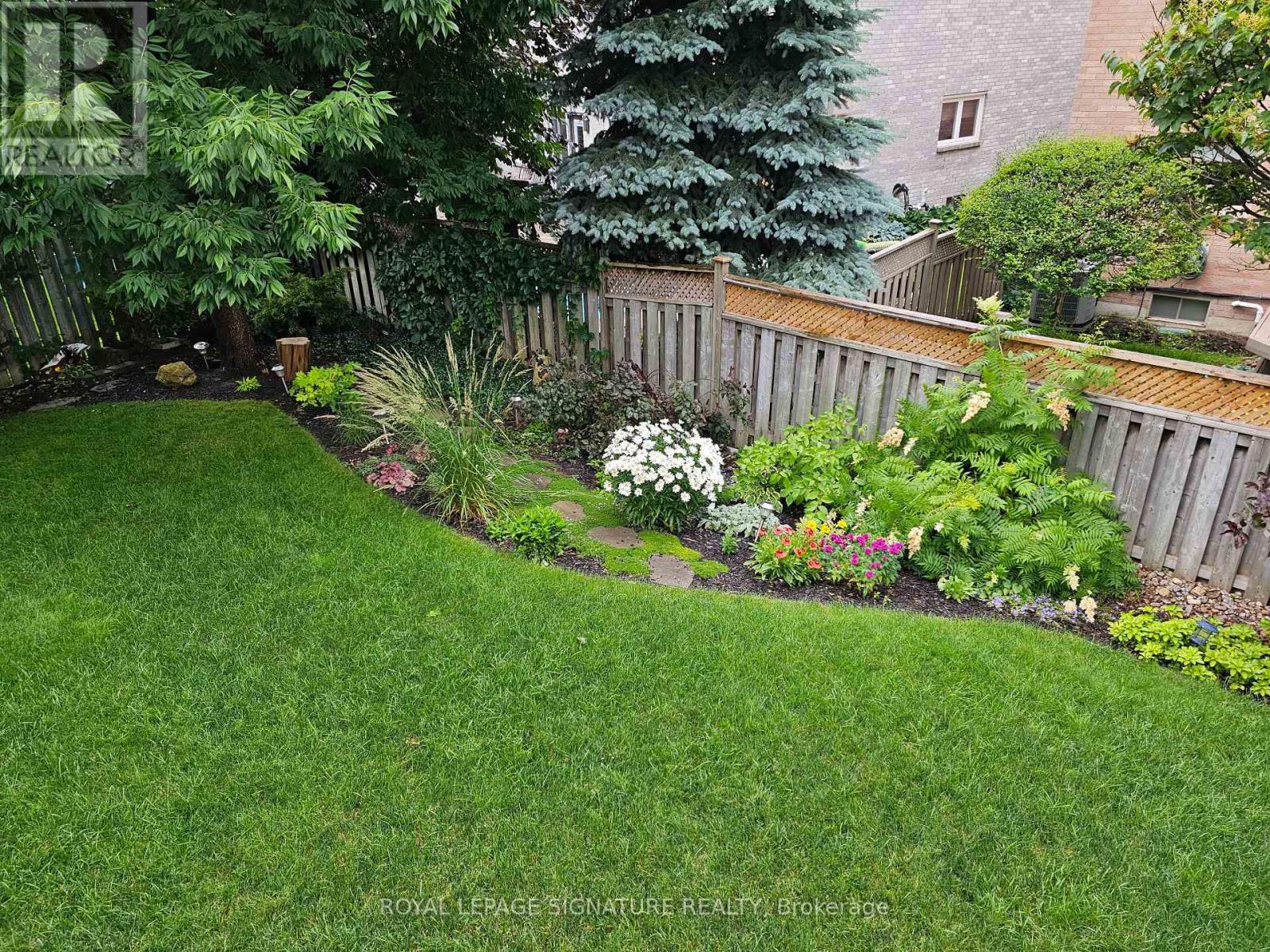 72 Cantertrot Court, Vaughan (Brownridge), Ontario  L4J 7X7 - Photo 48 - N12875880