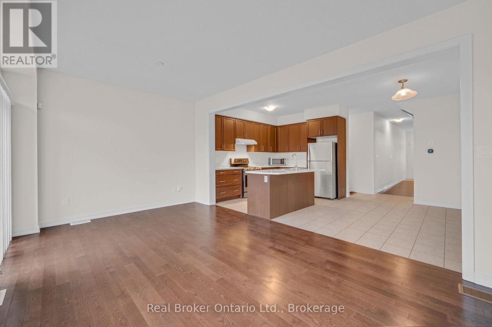 22 Lilac Circle, Haldimand, Ontario  N3W 0H5 - Photo 14 - X12875488