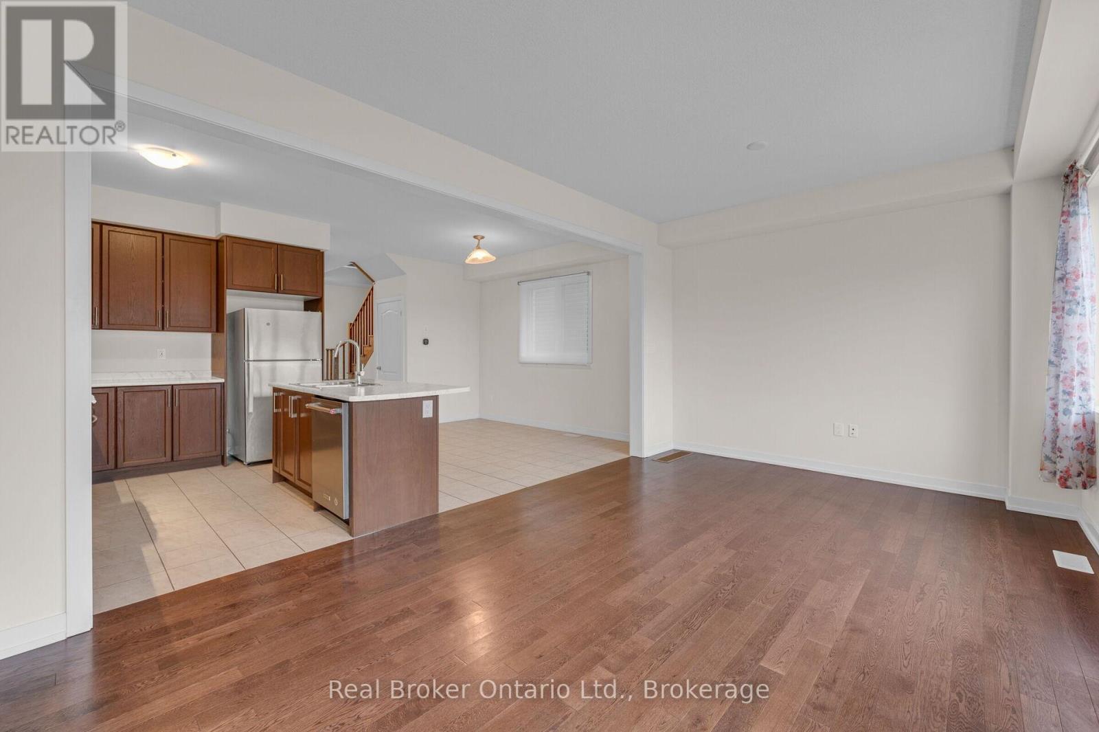 22 Lilac Circle, Haldimand, Ontario  N3W 0H5 - Photo 12 - X12875488