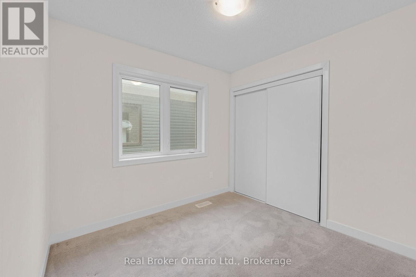 22 Lilac Circle, Haldimand, Ontario  N3W 0H5 - Photo 20 - X12875488