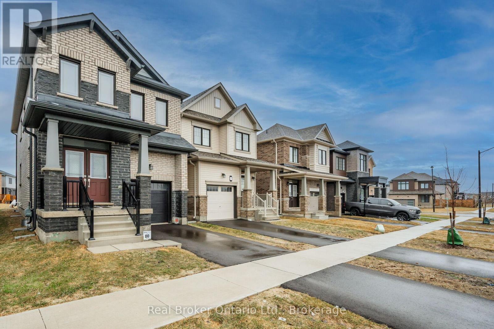 22 Lilac Circle, Haldimand, Ontario  N3W 0H5 - Photo 3 - X12875488