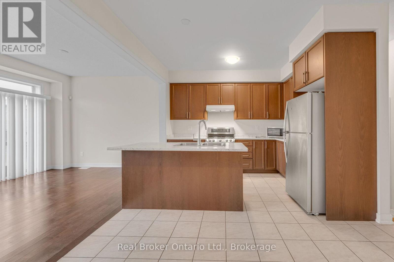 22 Lilac Circle, Haldimand, Ontario  N3W 0H5 - Photo 9 - X12875488