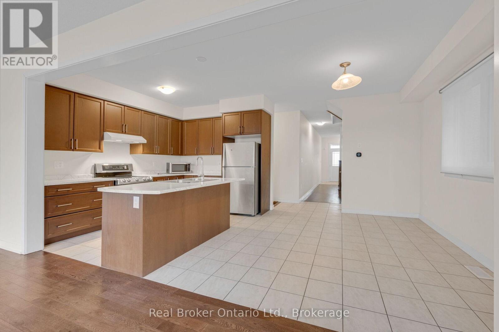 22 Lilac Circle, Haldimand, Ontario  N3W 0H5 - Photo 8 - X12875488