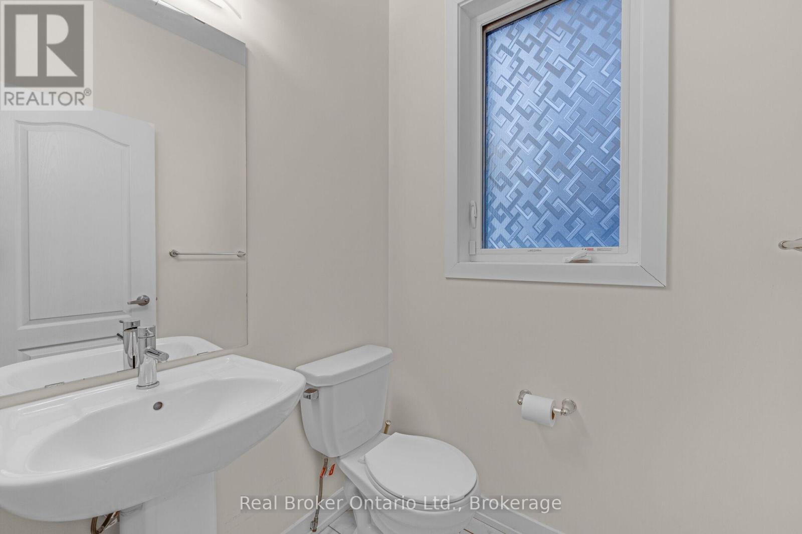 22 Lilac Circle, Haldimand, Ontario  N3W 0H5 - Photo 6 - X12875488