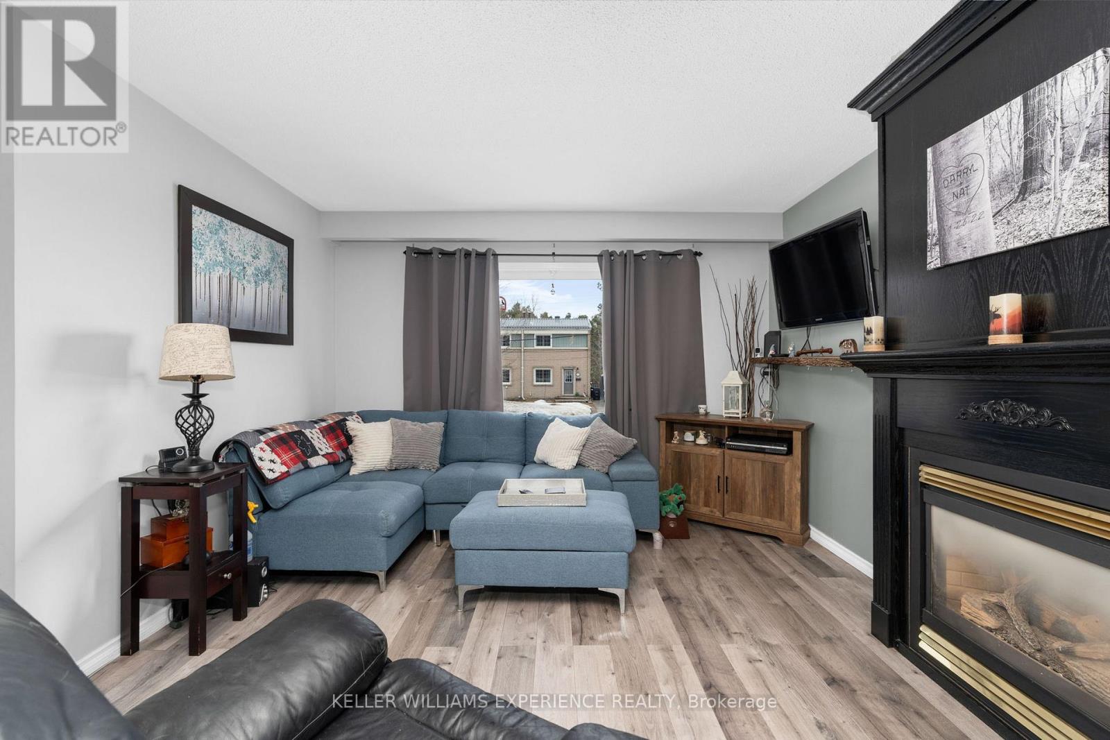 A - 16 John Street, Penetanguishene, Ontario  L9M 1N8 - Photo 2 - S12875778