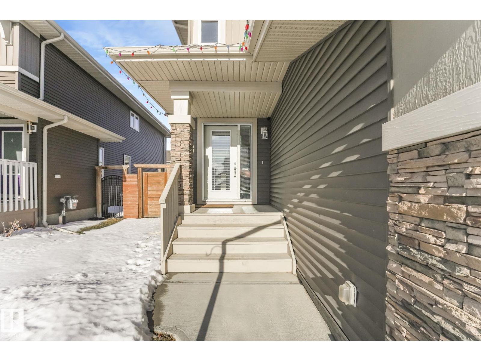 97 James Cres, St. Albert, Alberta  T8N 7S5 - Photo 3 - E4477041