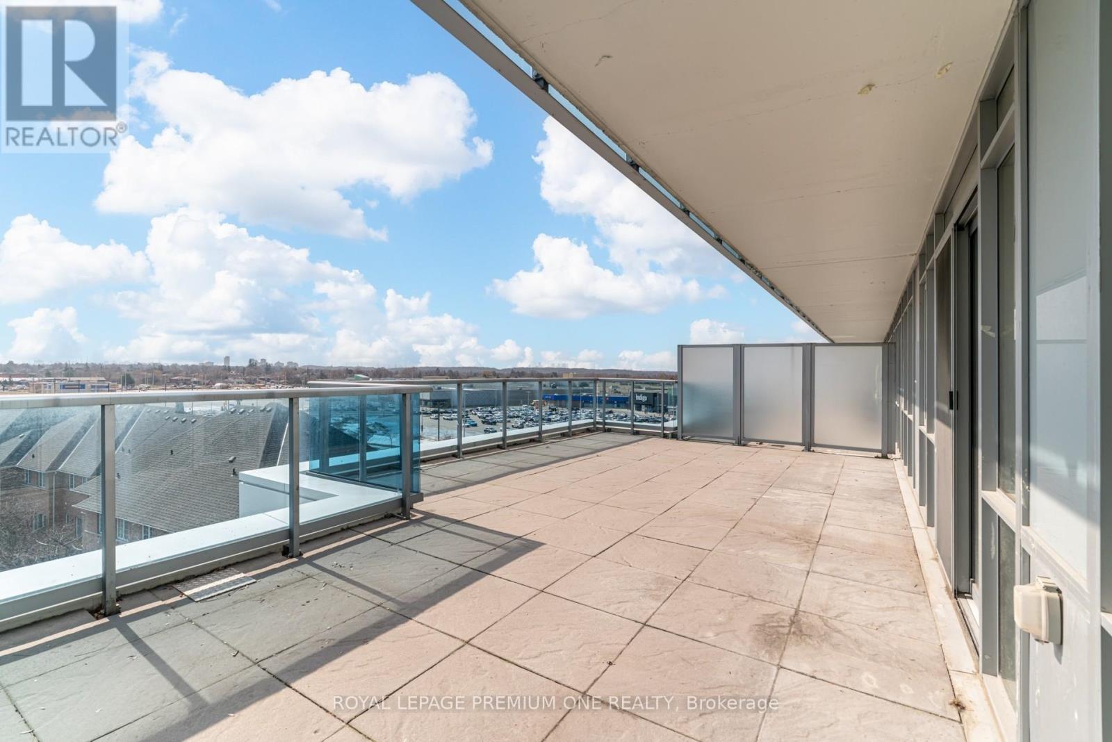 646 - 9471 Yonge Street, Richmond Hill, Ontario  L4C 0Z5 - Photo 2 - N12875598