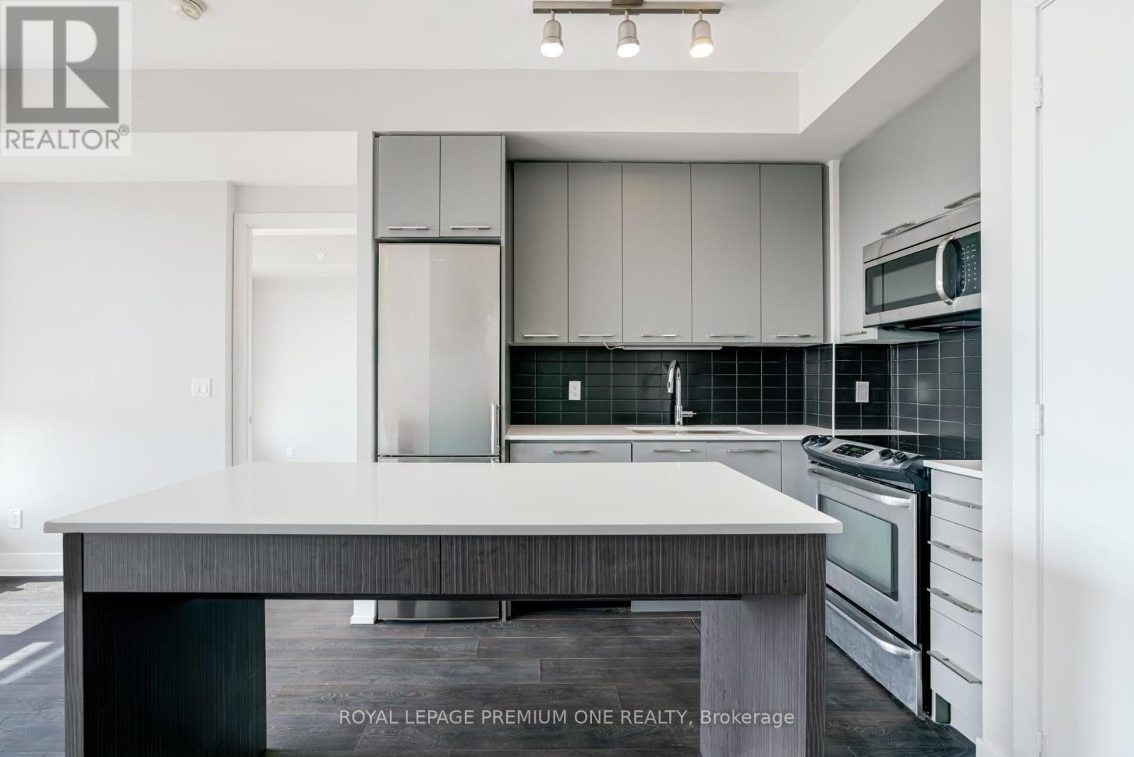 646 - 9471 Yonge Street, Richmond Hill, Ontario  L4C 0Z5 - Photo 6 - N12875598