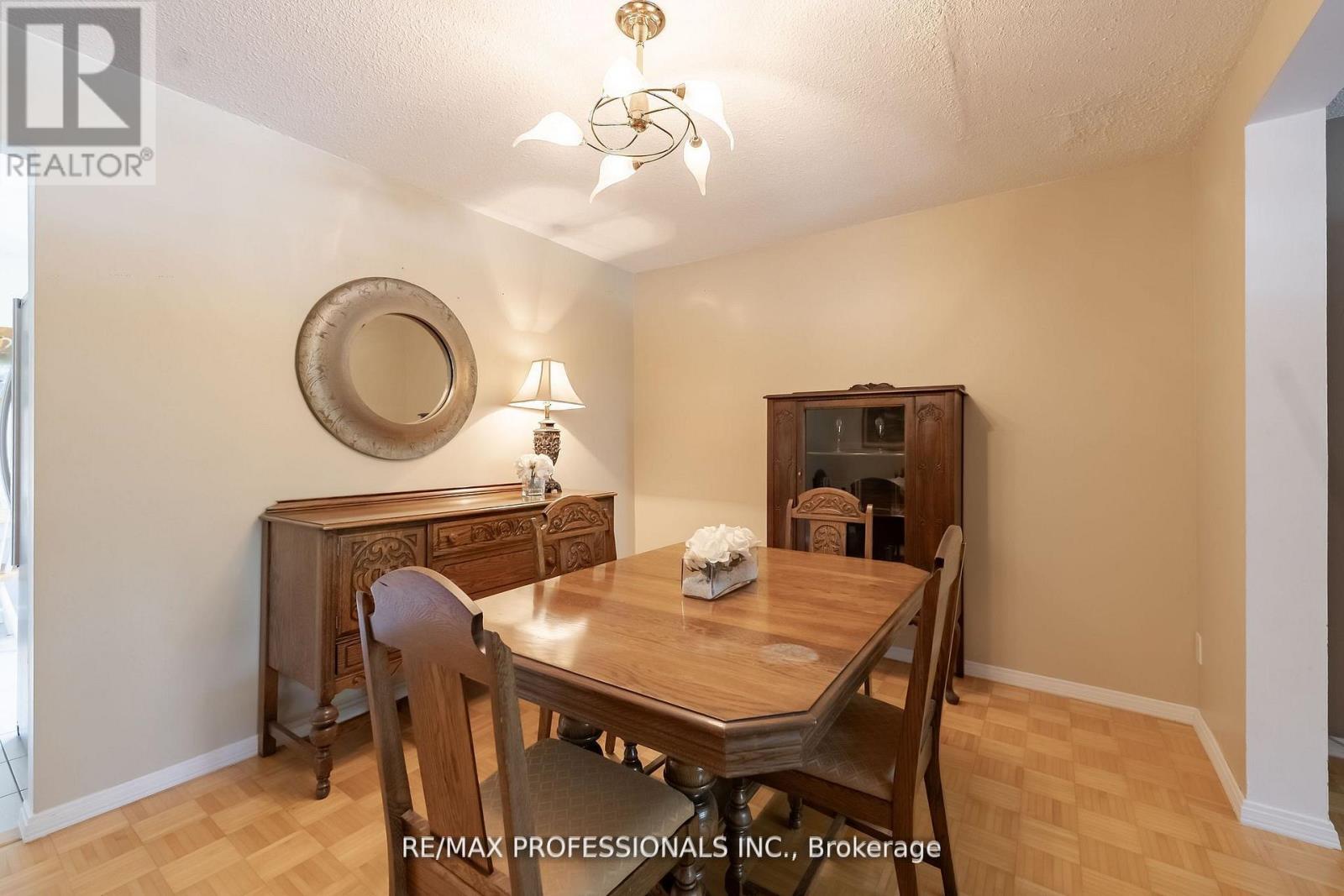 65 - 405 Hyacinthe Boulevard, Mississauga, Ontario  L5A 3N1 - Photo 10 - W12875772