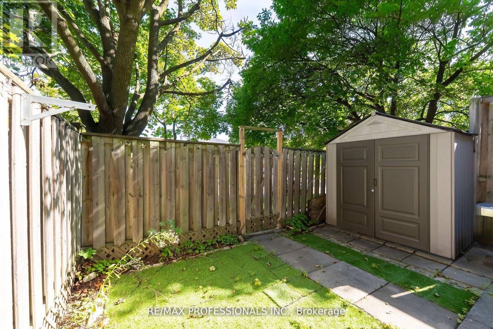 65 - 405 Hyacinthe Boulevard, Mississauga, Ontario  L5A 3N1 - Photo 34 - W12875772