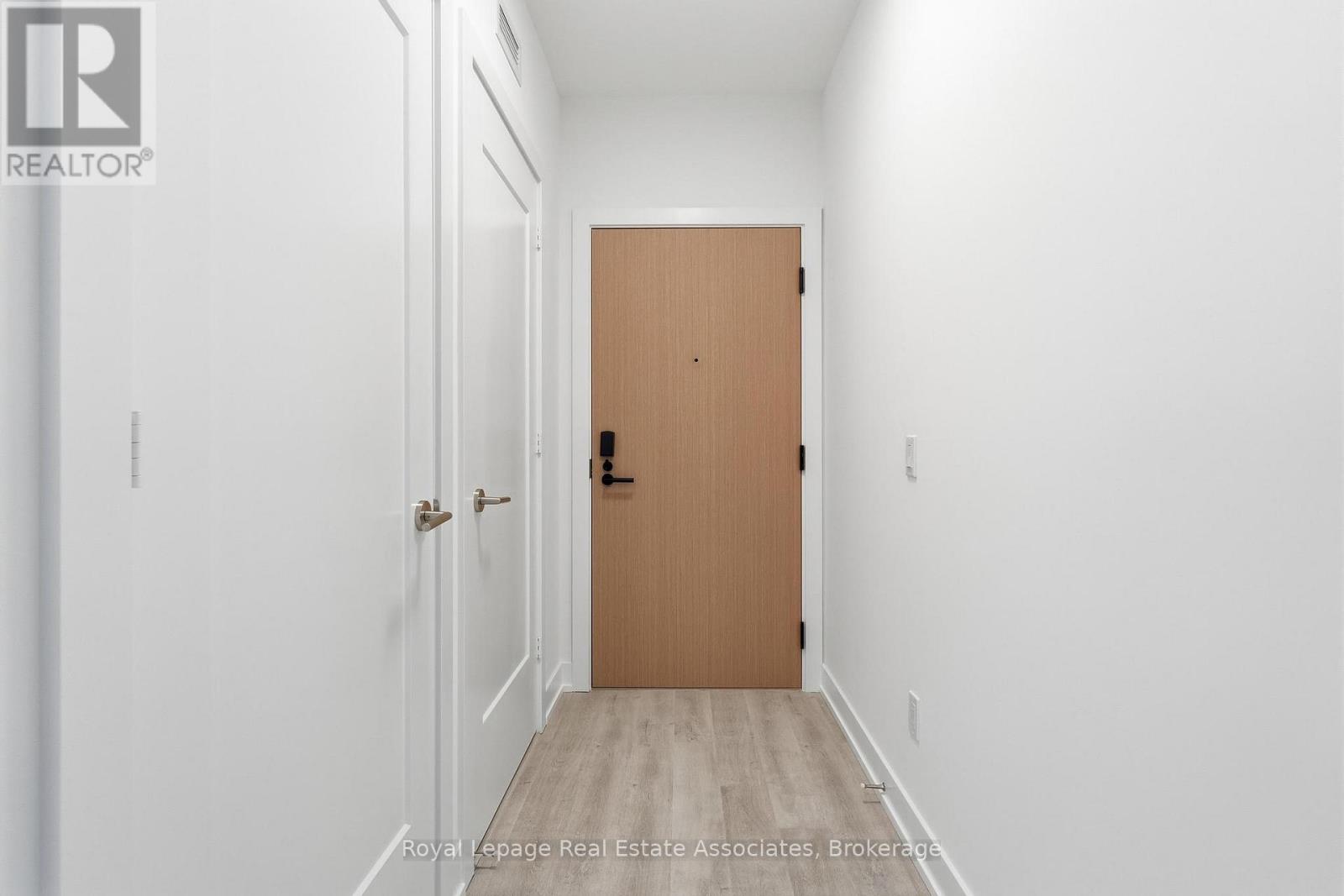 501 - 25 Cordova Avenue, Toronto, Ontario  M9A 0E5 - Photo 19 - W12875822