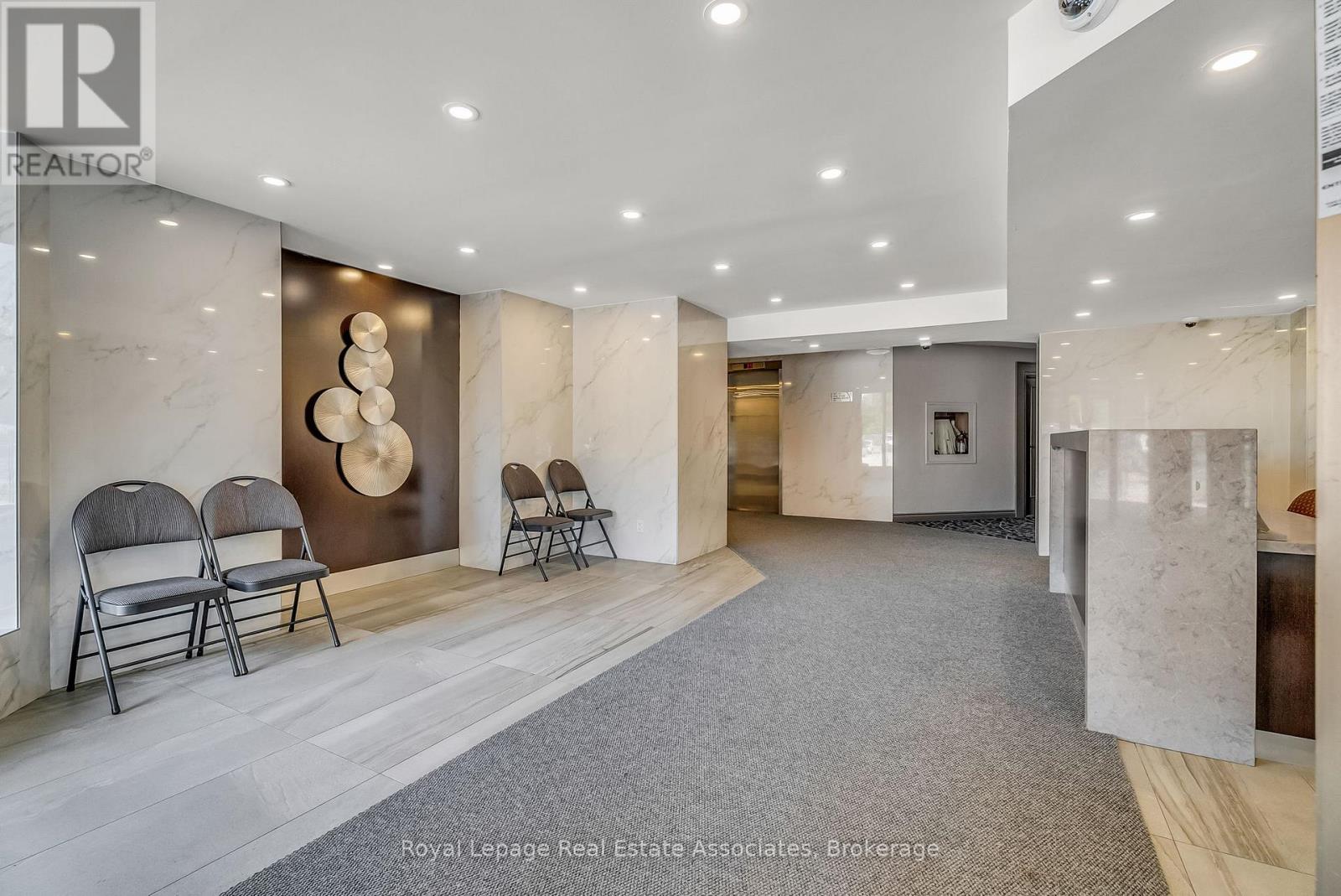 1907 - 234 Albion Road, Toronto, Ontario  M9W 6A5 - Photo 3 - W12875828