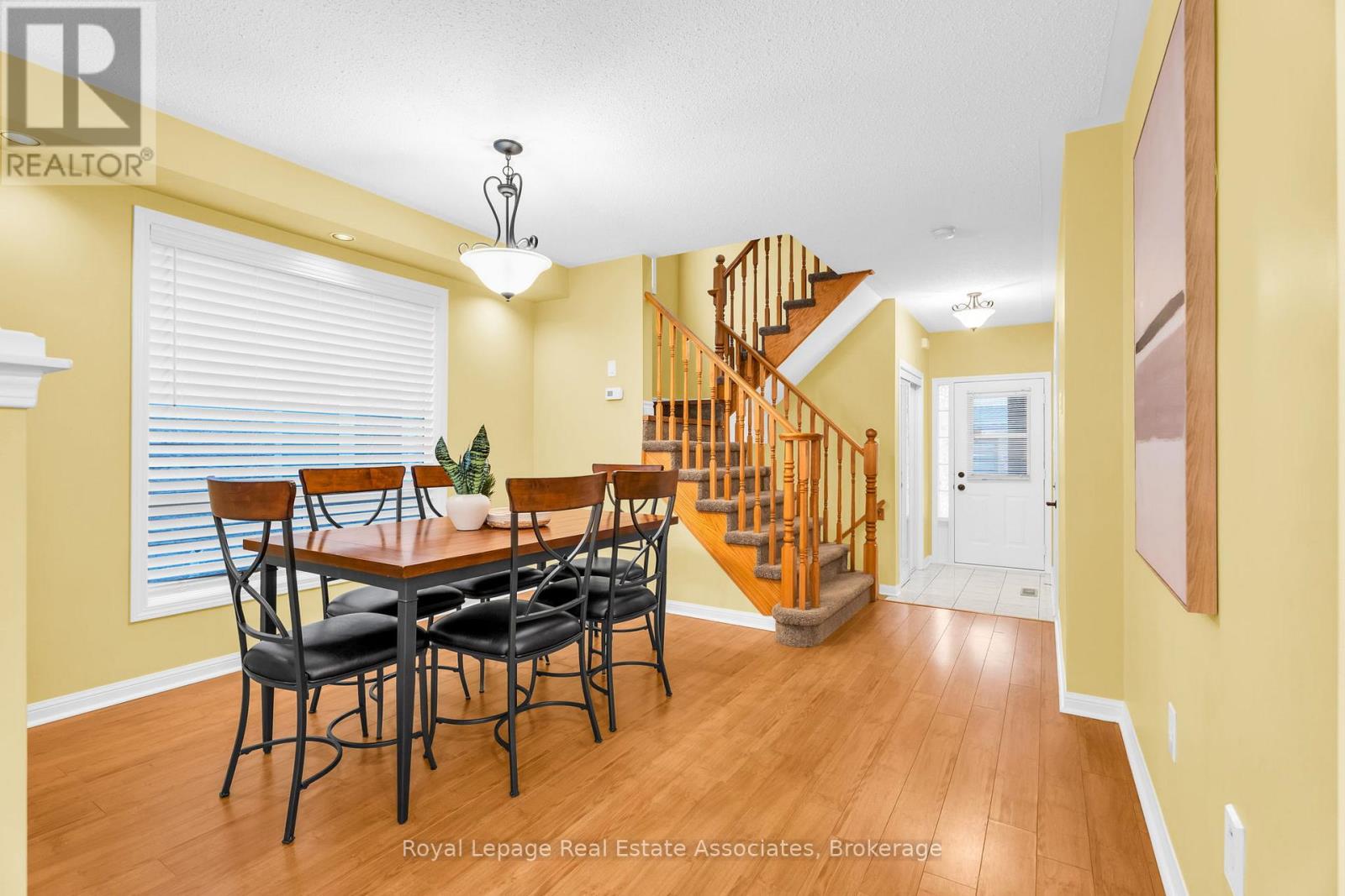 900 Mckay Crescent, Milton, Ontario  L9T 6L4 - Photo 8 - W12875832