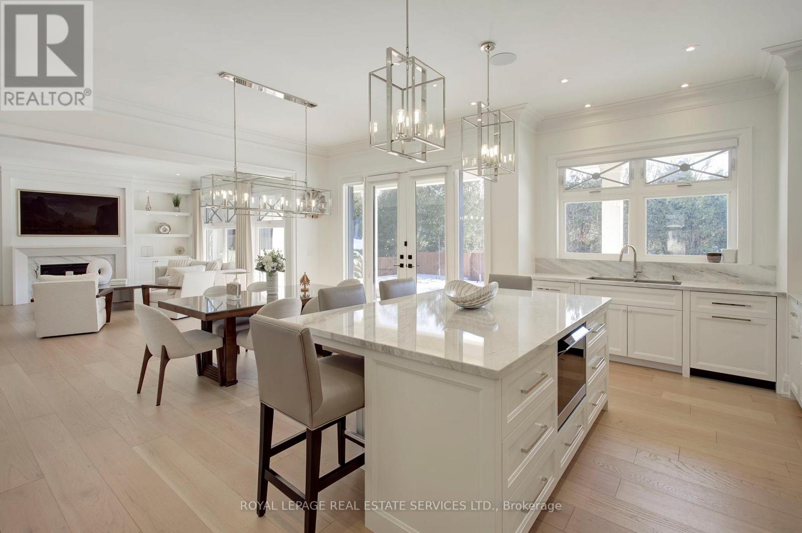 1504 Warren Drive, Oakville, Ontario  L6J 1W8 - Photo 10 - W12875834