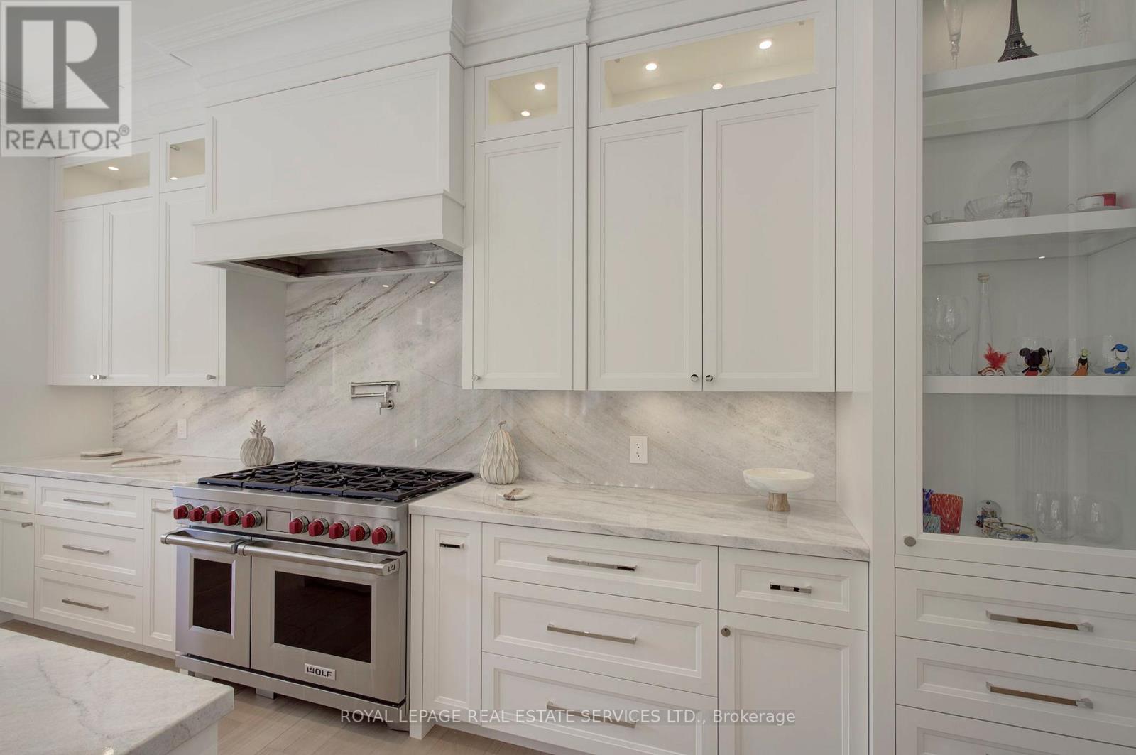 1504 Warren Drive, Oakville, Ontario  L6J 1W8 - Photo 11 - W12875834