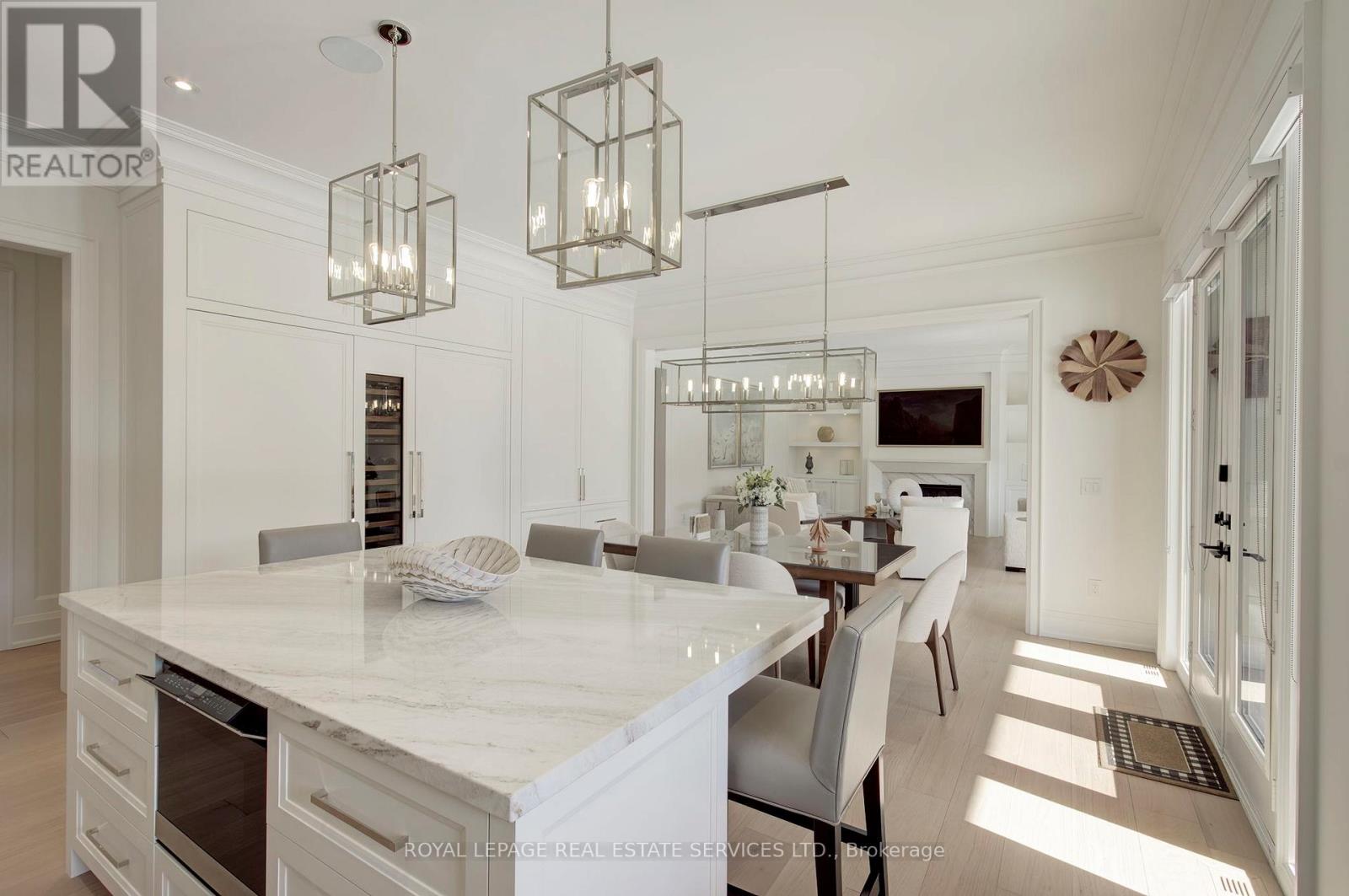 1504 Warren Drive, Oakville, Ontario  L6J 1W8 - Photo 12 - W12875834