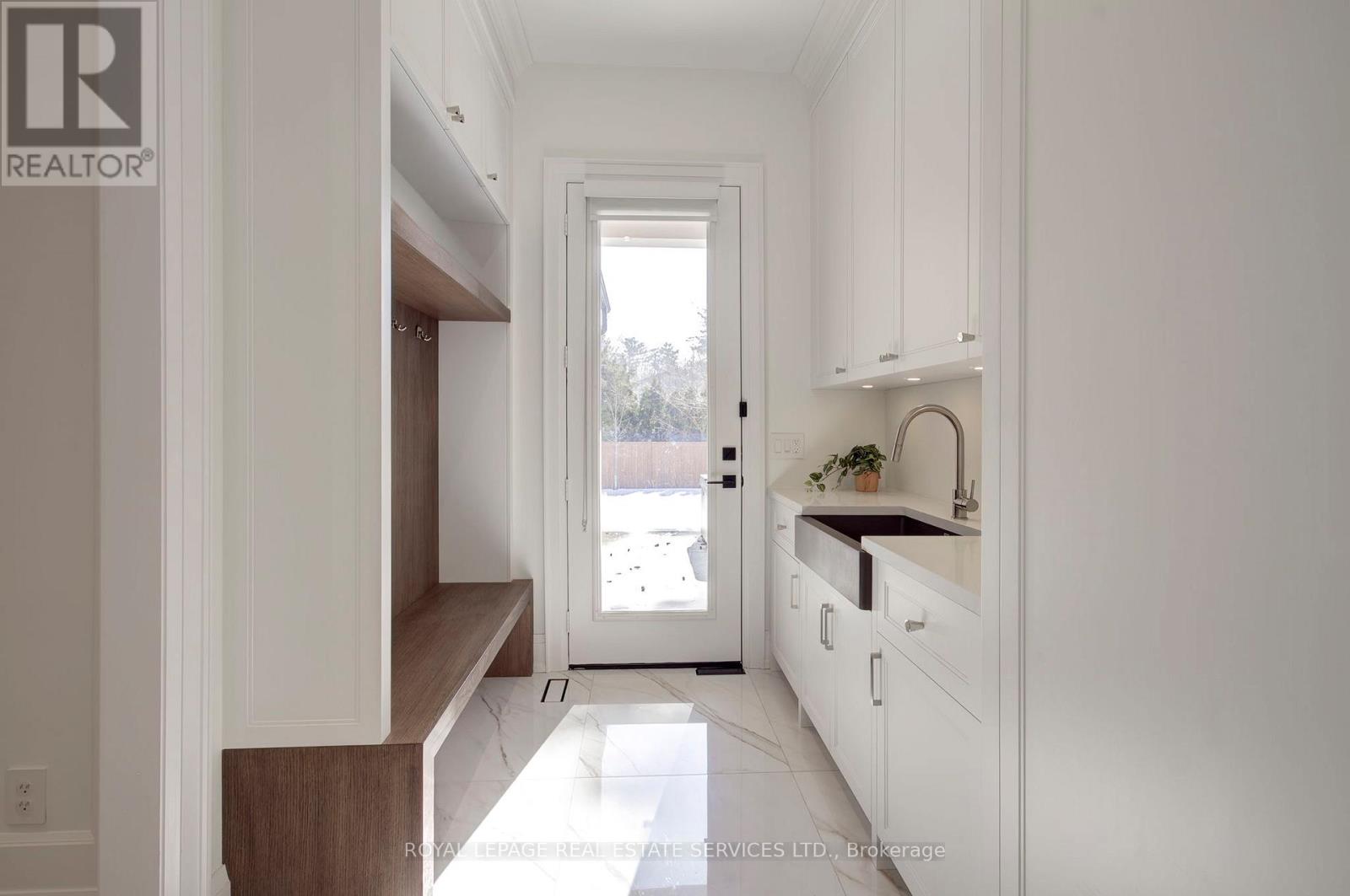 1504 Warren Drive, Oakville, Ontario  L6J 1W8 - Photo 17 - W12875834