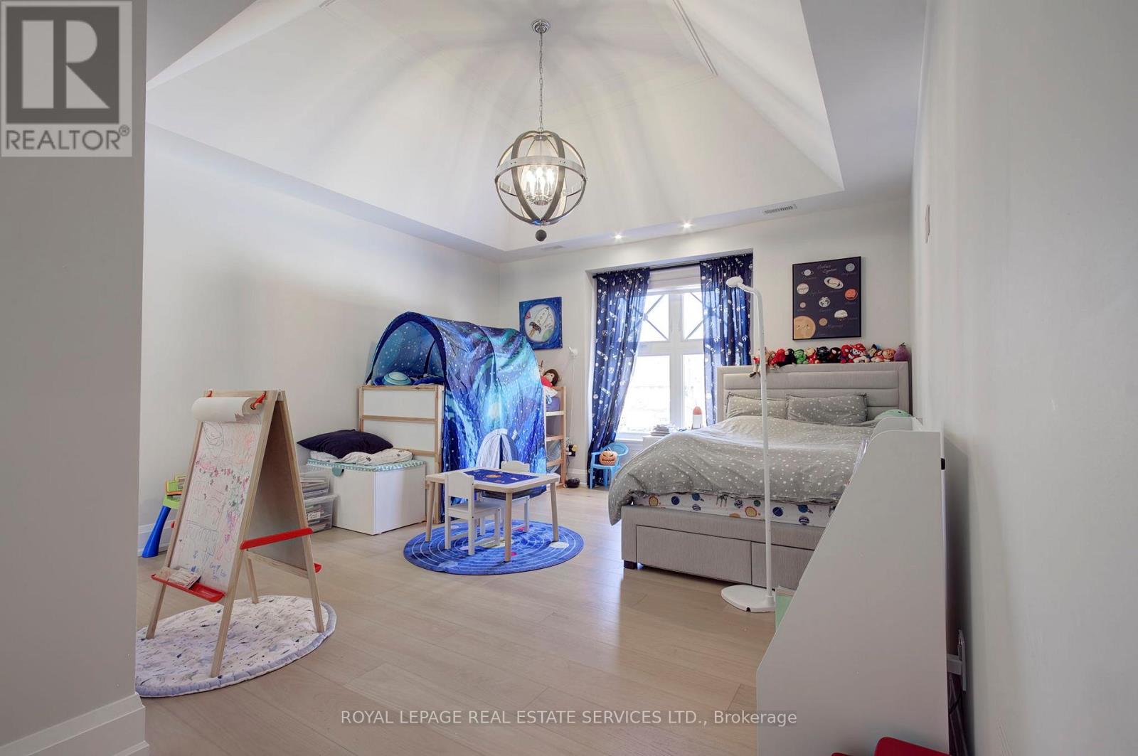 1504 Warren Drive, Oakville, Ontario  L6J 1W8 - Photo 24 - W12875834