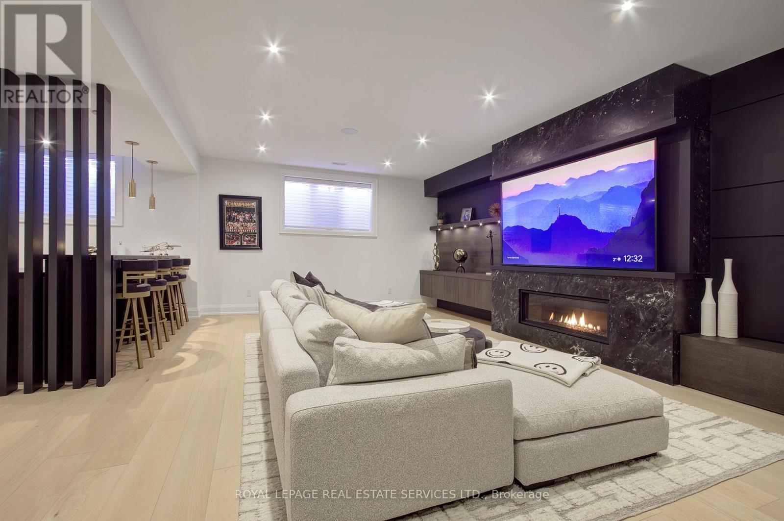 1504 Warren Drive, Oakville, Ontario  L6J 1W8 - Photo 32 - W12875834