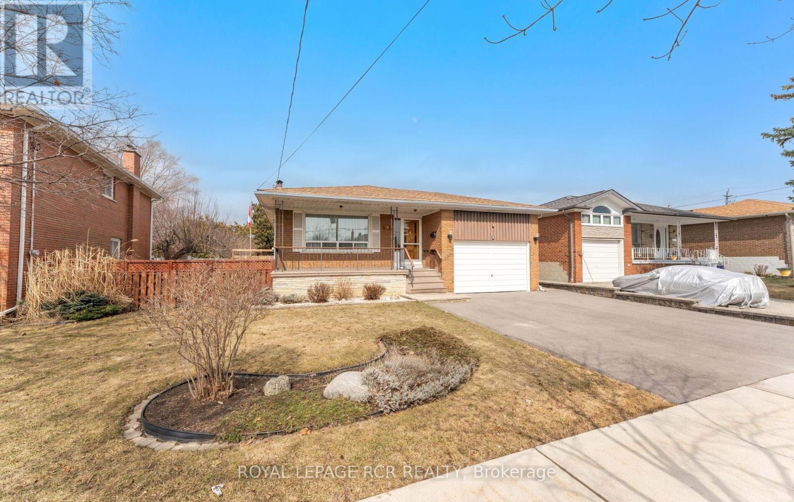 10 West Wareside Road, Toronto, Ontario  M9C 3J1 - Photo 2 - W12875890