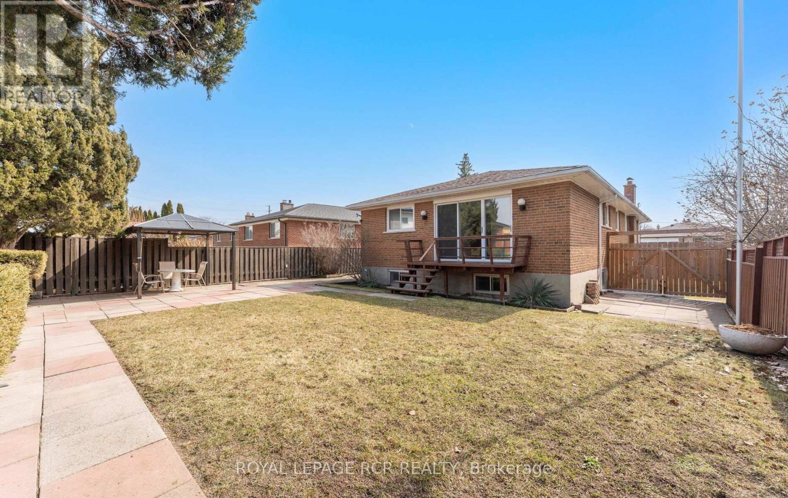 10 West Wareside Road, Toronto, Ontario  M9C 3J1 - Photo 27 - W12875890