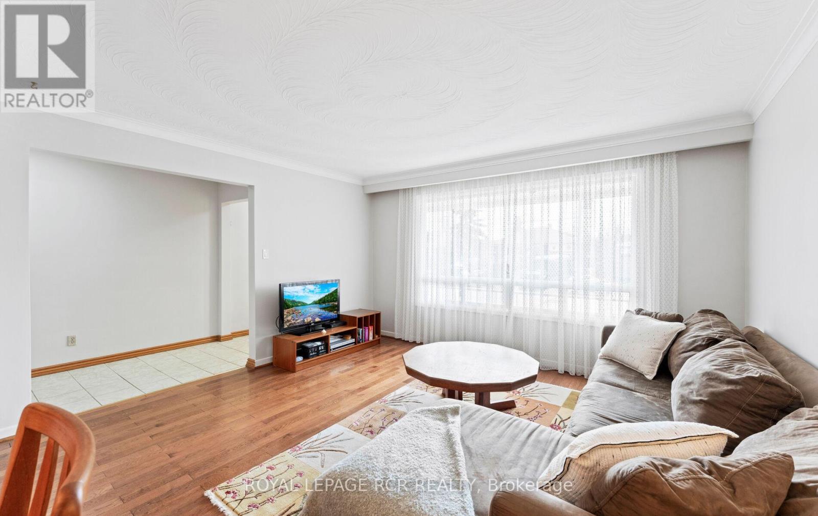 10 West Wareside Road, Toronto, Ontario  M9C 3J1 - Photo 5 - W12875890