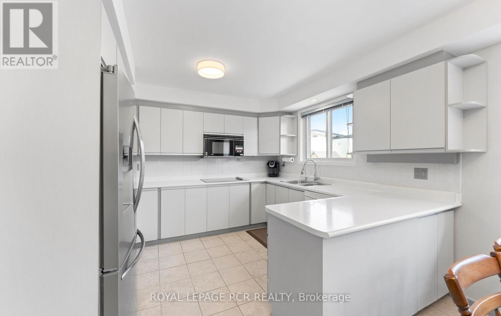 10 West Wareside Road, Toronto, Ontario  M9C 3J1 - Photo 9 - W12875890