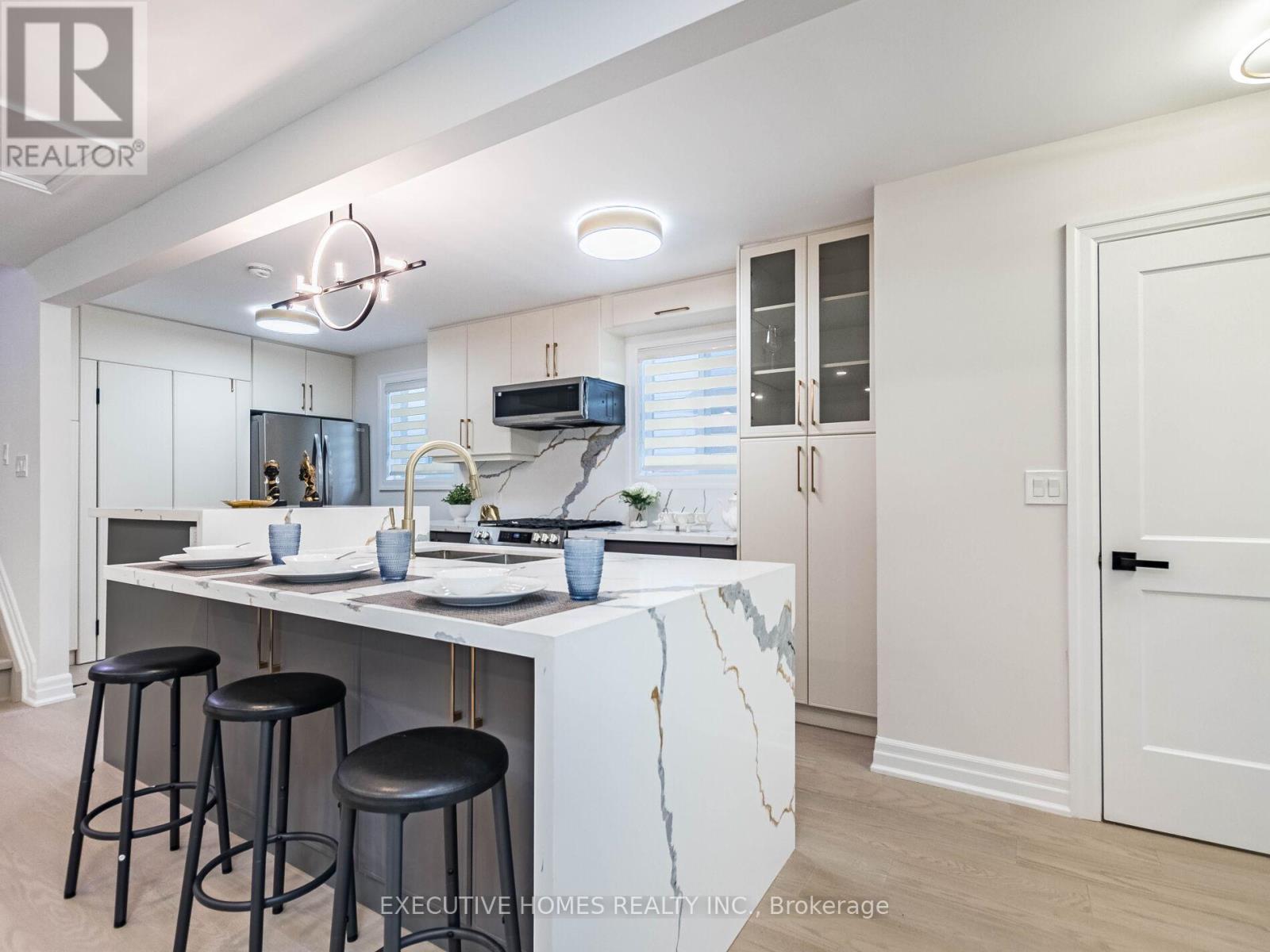 2685 Windjammer (Main) Road, Mississauga, Ontario  L5L 1T3 - Photo 18 - W12875932