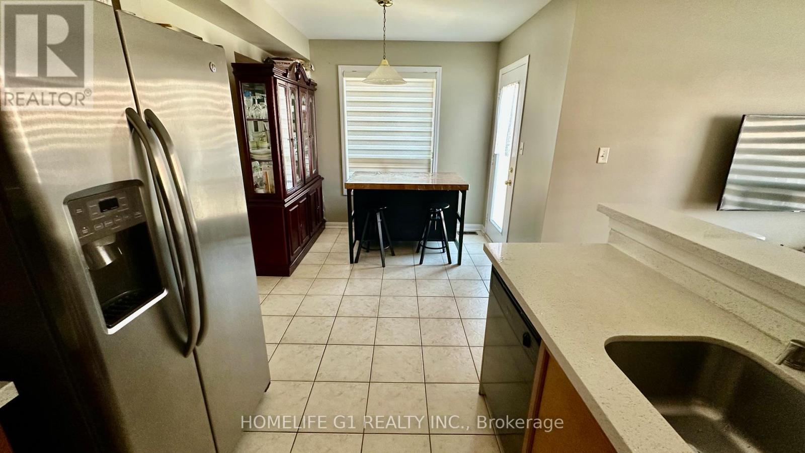 49 Eastway Street, Brampton, Ontario  L6S 6L9 - Photo 6 - W12875940