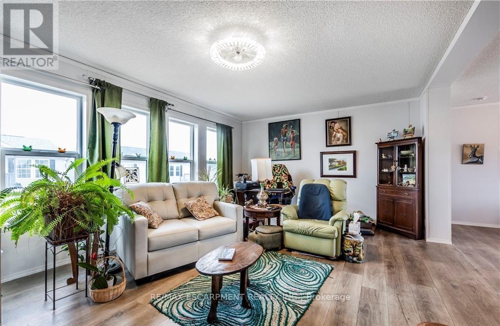 17 Bent Willow Court, Haldimand, Ontario  N0A 1L0 - Photo 3 - X12875792