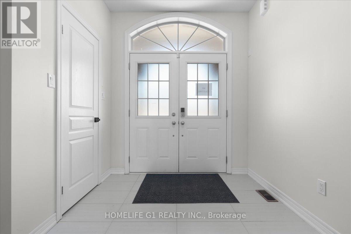 16 Weathering Heights, Hamilton, Ontario  L8J 0E7 - Photo 4 - X12875814