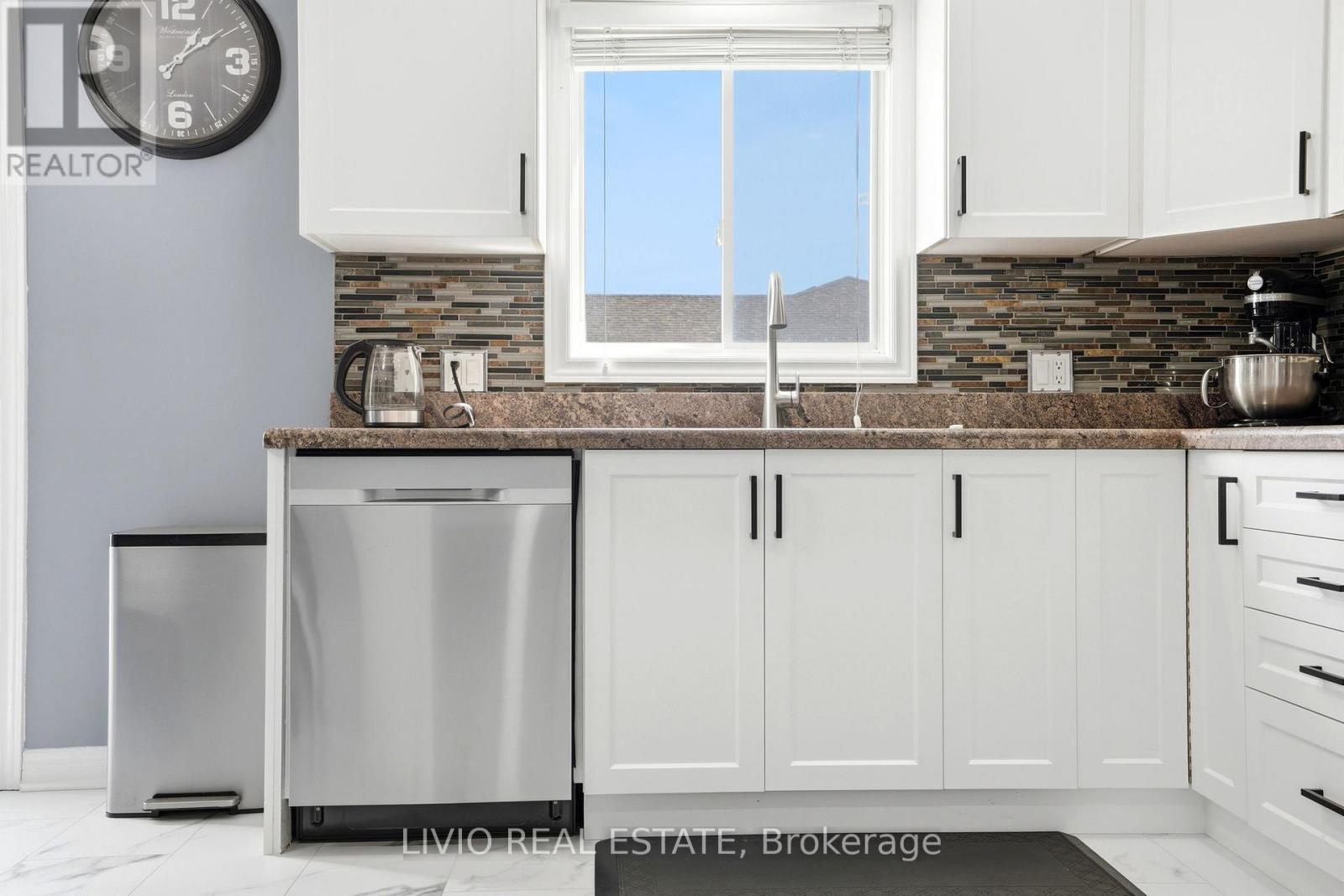 19 Konstantine Court, Hamilton, Ontario  L9B 2T3 - Photo 13 - X12875838