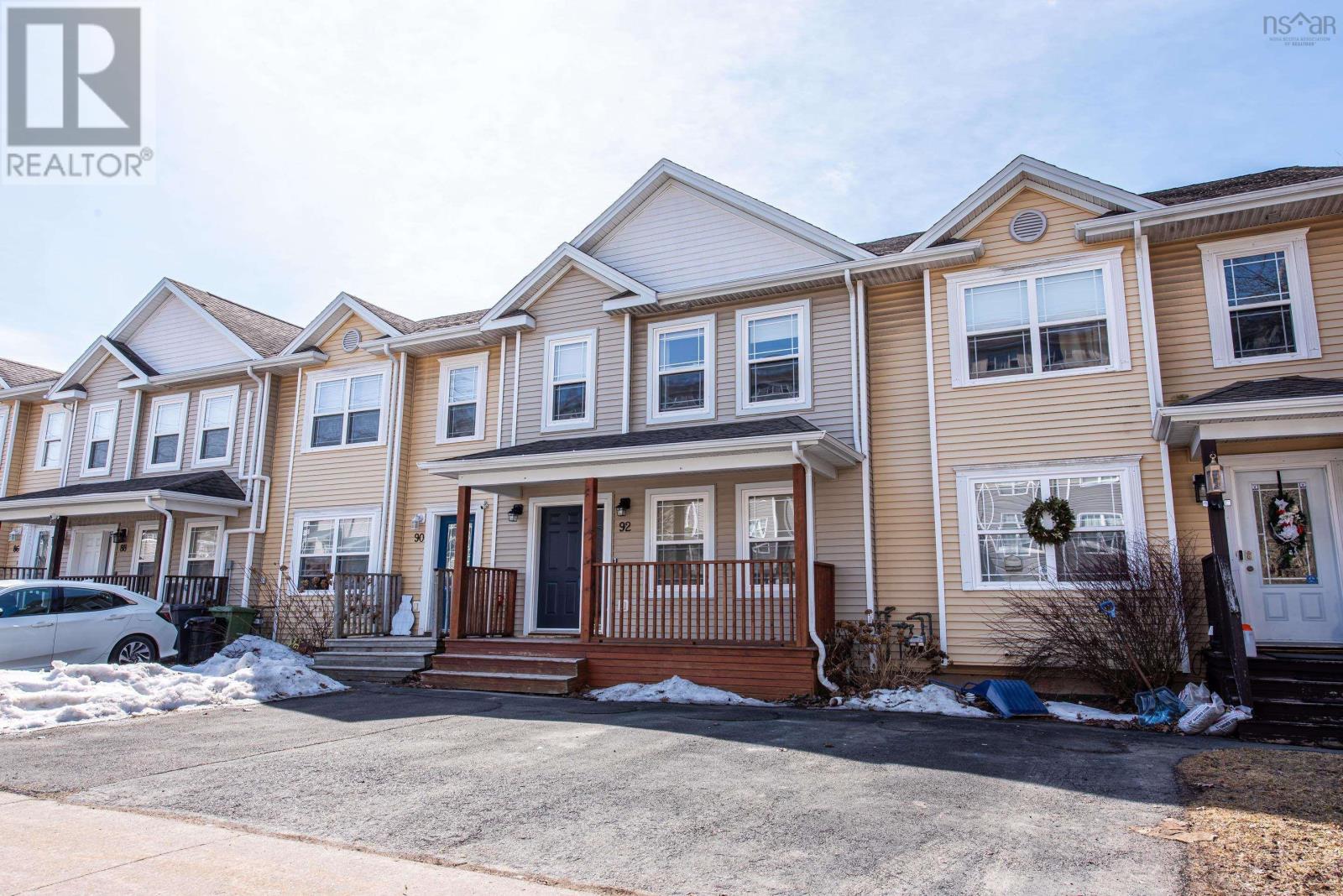 92 Nadia Drive, Dartmouth, Nova Scotia  B3A 0A6 - Photo 2 - 202604429