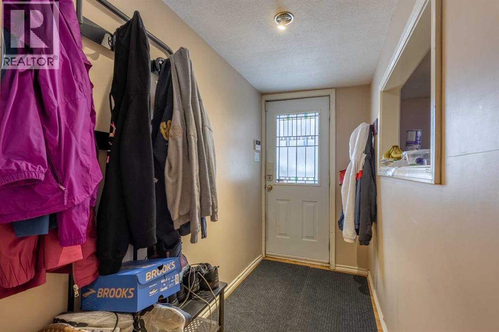 819 8 Street S, Lethbridge, Alberta  T1J 2K6 - Photo 31 - A2286989