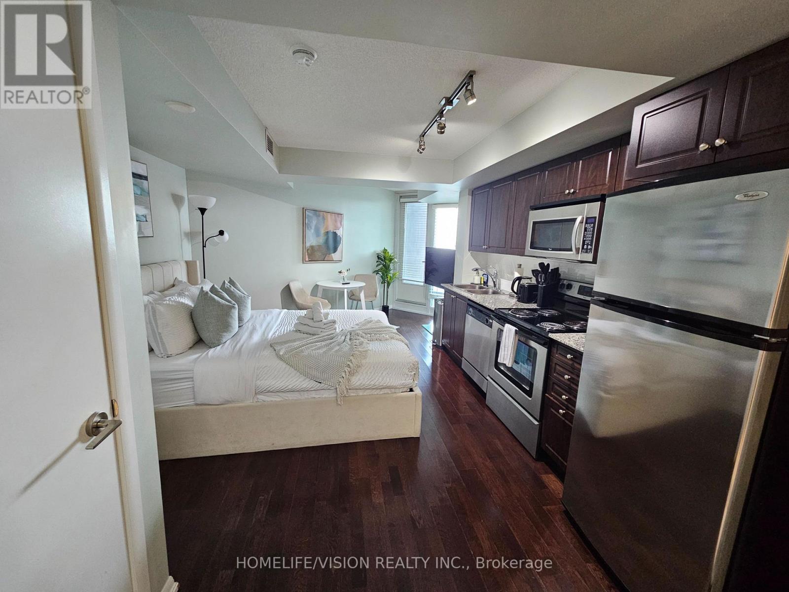 1258 - 209 Fort York Boulevard, Toronto (Niagara), Ontario  M5V 4A1 - Photo 4 - C12683266