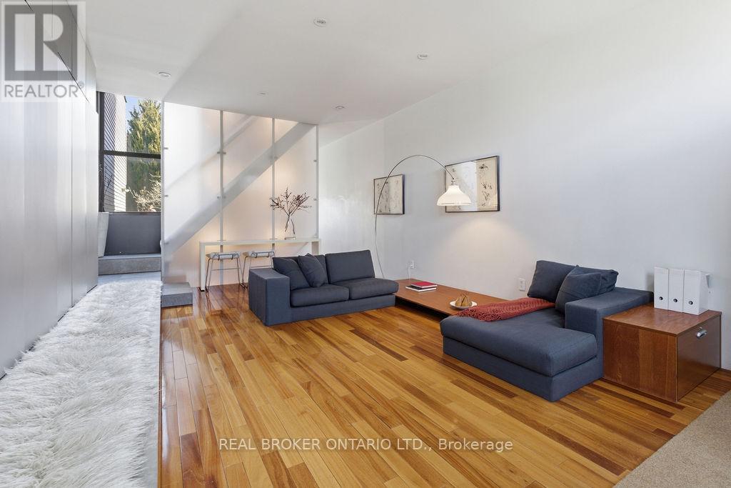 329 Manning Avenue, Toronto (Trinity-Bellwoods), Ontario  M6J 2K8 - Photo 1 - C12777730