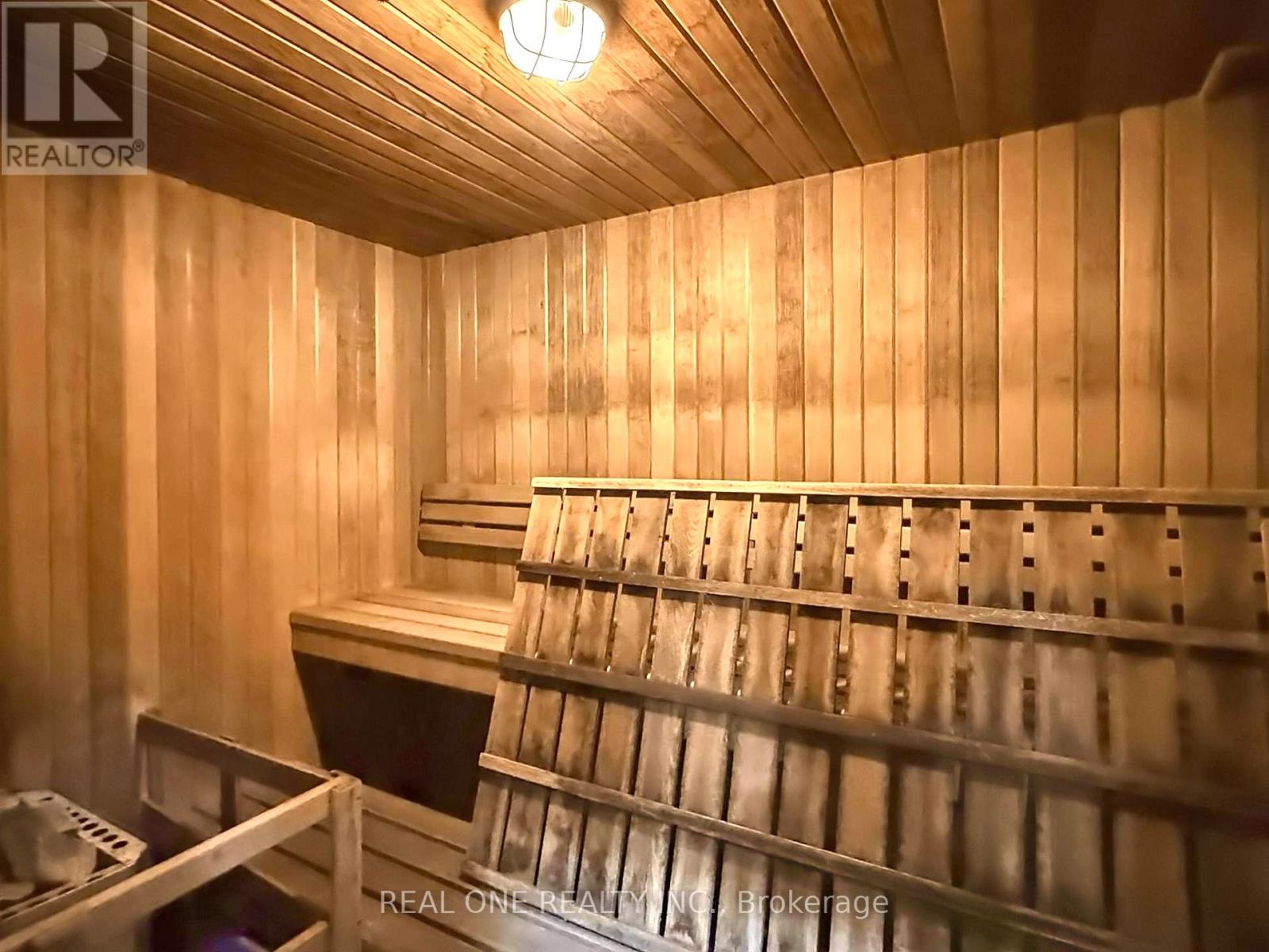 1910 - 30 Herons Hill Way, Toronto (Henry Farm), Ontario  M2J 0A7 - Photo 27 - C12872924