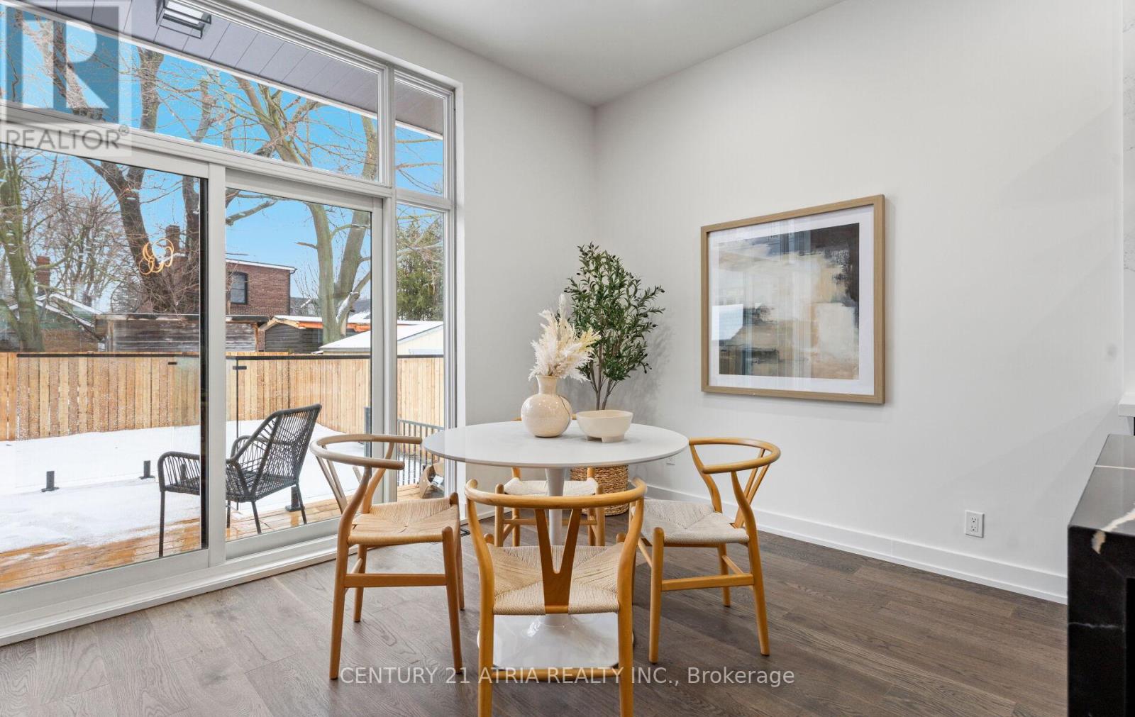 65 Crewe Avenue, Toronto (Woodbine-Lumsden), Ontario  M4C 2J2 - Photo 7 - E12875270