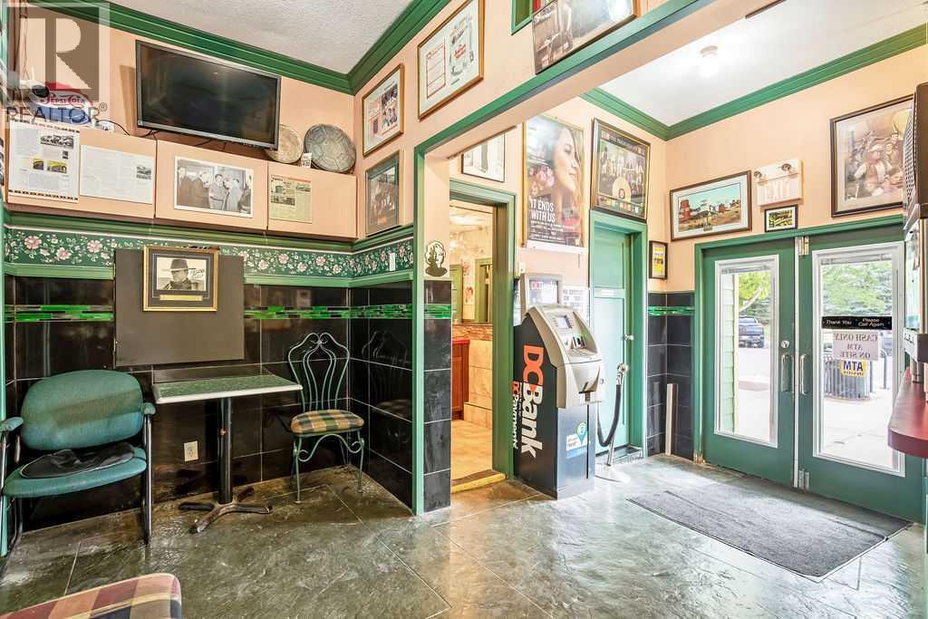 421 1st Street Sw, High River, Alberta  T1V 1M6 - Photo 3 - A2161240