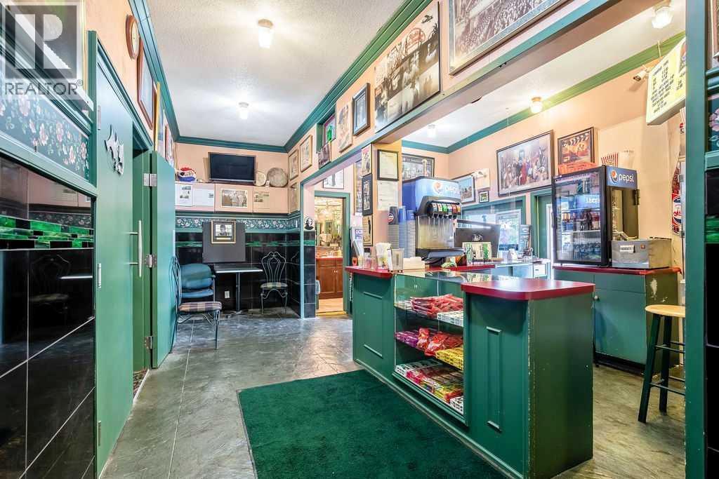 421 1st Street Sw, High River, Alberta  T1V 1M6 - Photo 5 - A2161240