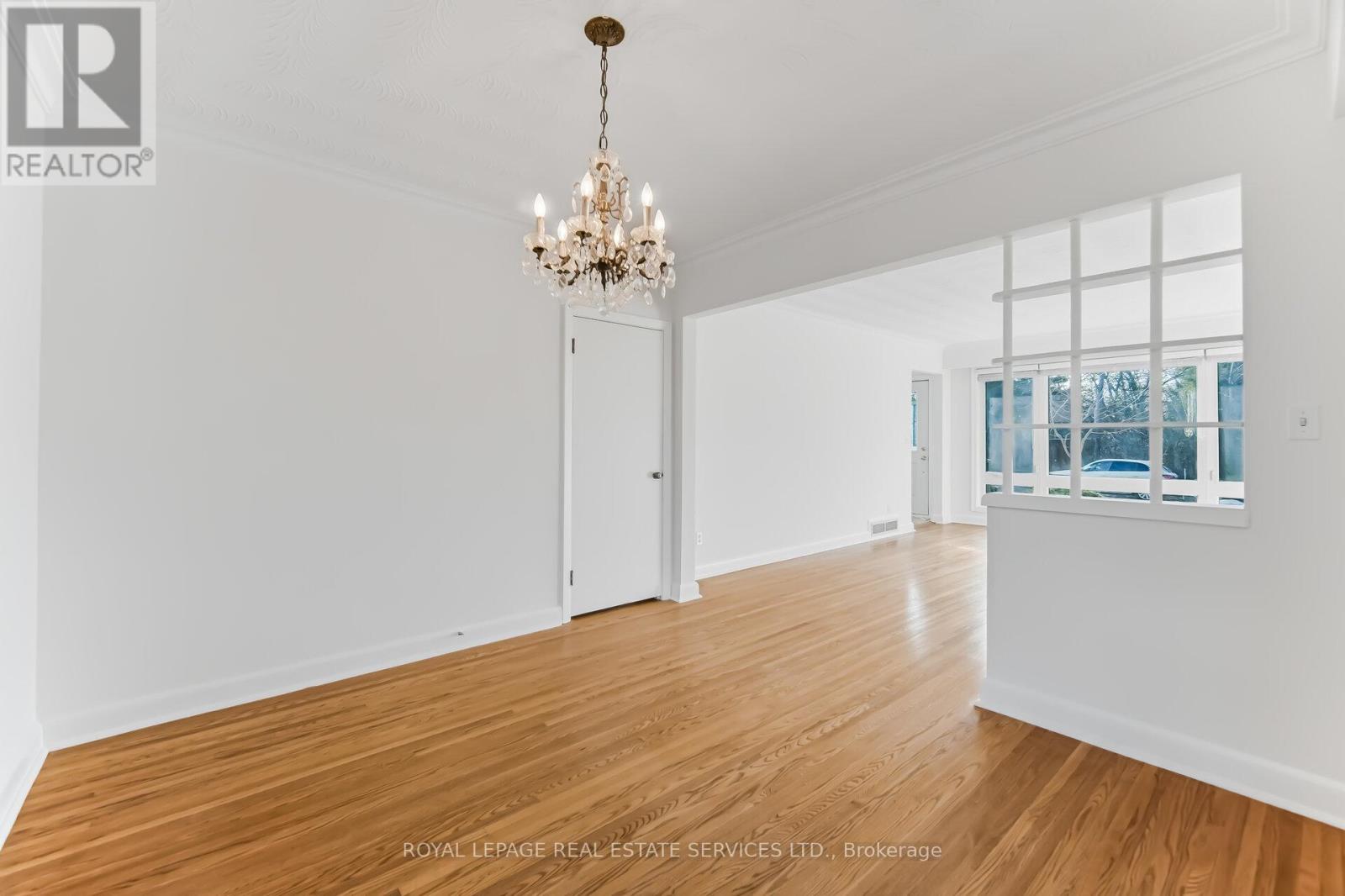 46 Cardigan Road, Toronto (Stonegate-Queensway), Ontario  M8Z 2W2 - Photo 14 - W12873298