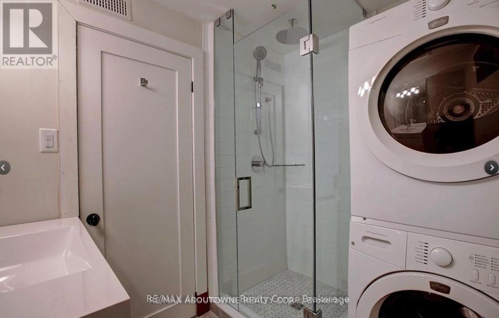 Lower - 136 Westside Drive, Oakville (Co Central), Ontario  L6K 1P3 - Photo 10 - W12851024